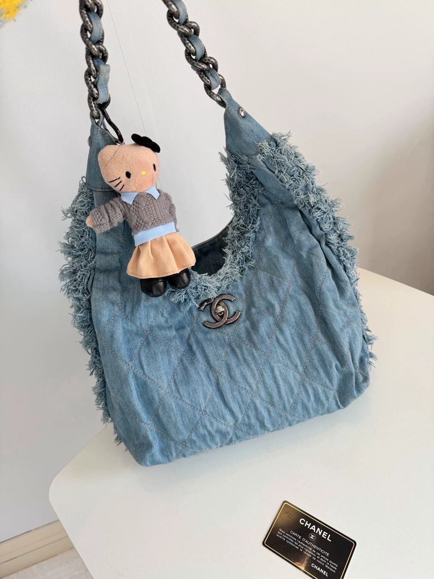 Chanel Pre-loved Bag Very good condition Size ONE SIZE - 9 Thumbnail