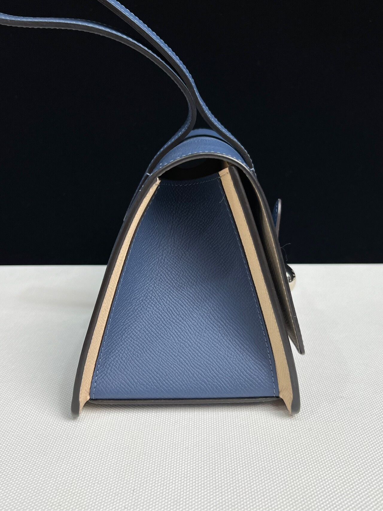 Moynat Pre-loved Bag Very good condition Size ONE SIZE - 4 Thumbnail
