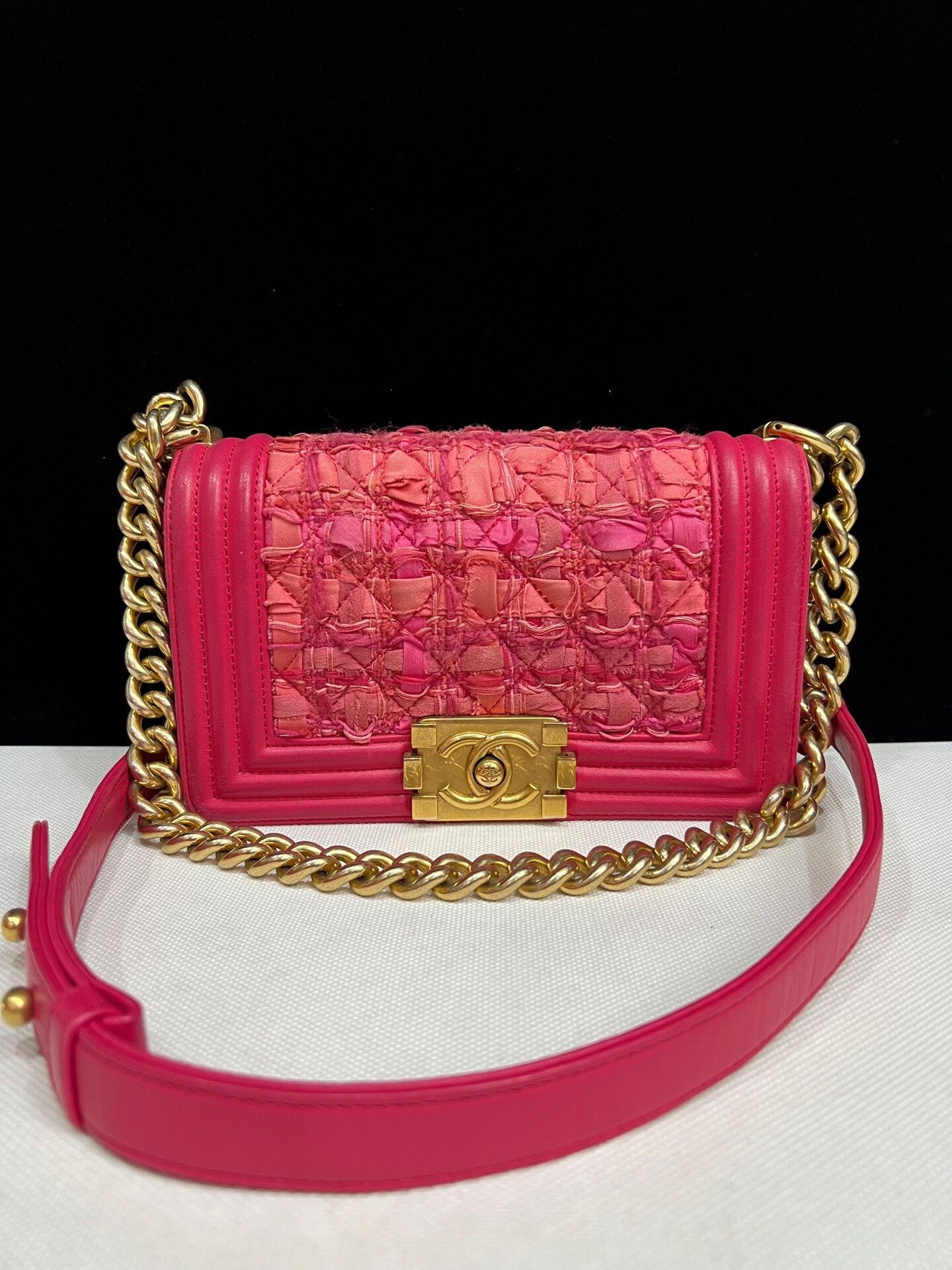 Chanel Pre-loved Bag Very good condition Size ONE SIZE - 2 Thumbnail