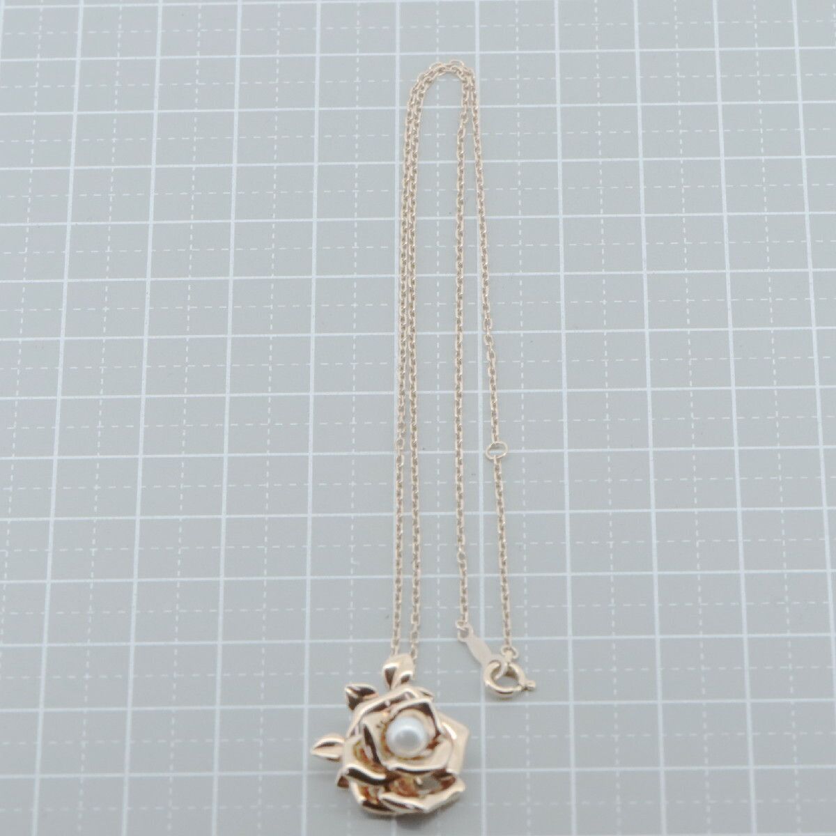 Mikimoto Mikimoto Mikimoto Flower Motif Au750 Necklace Precious Metal Necklace DUTY FREE for USA Size ONE SIZE - 5 Thumbnail