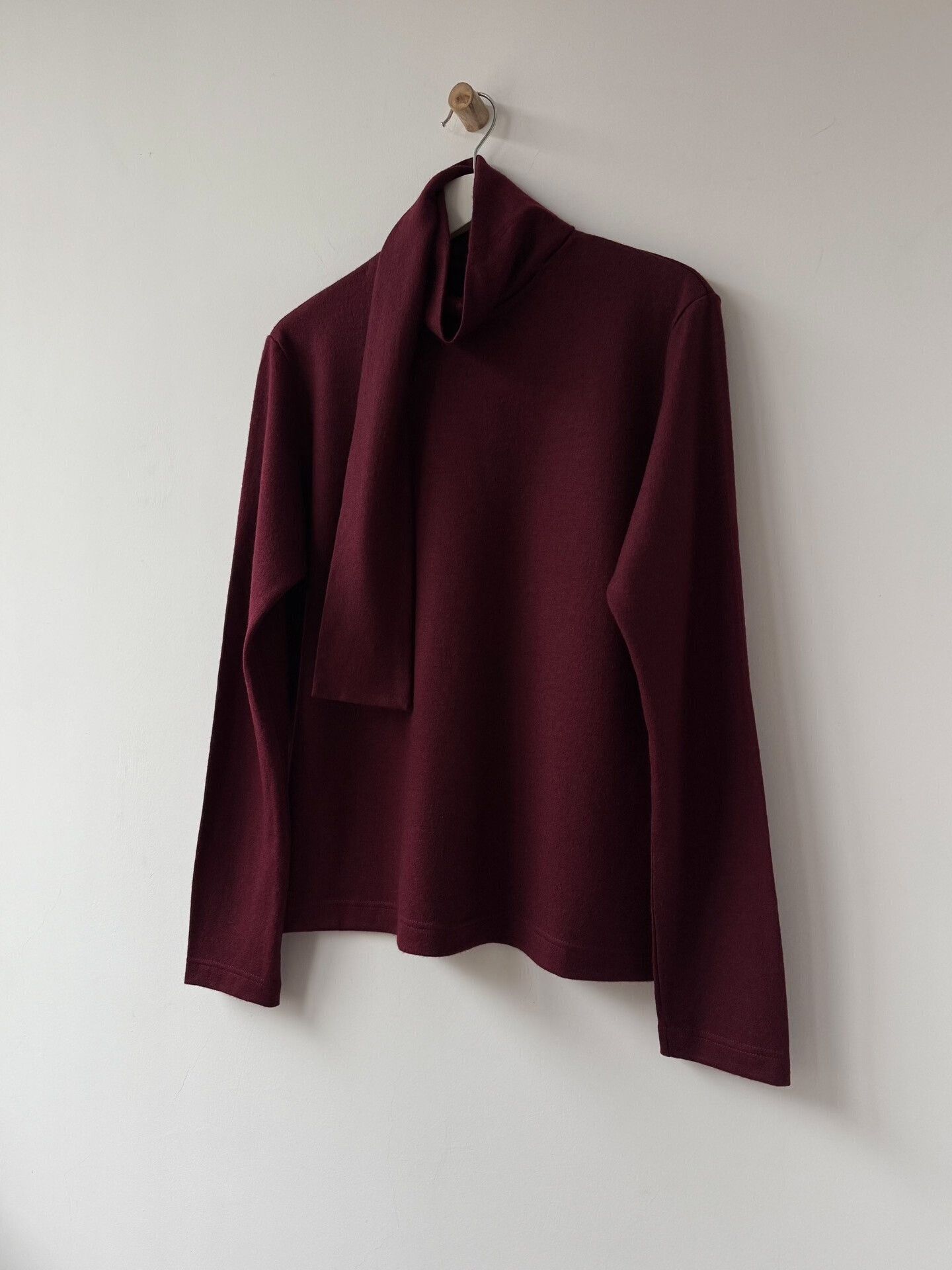Yohji Yamamoto Yohji Yamamoto Wool Top with Scarf Detail Size M / US 6-8 / IT 42-44 - 3 Thumbnail