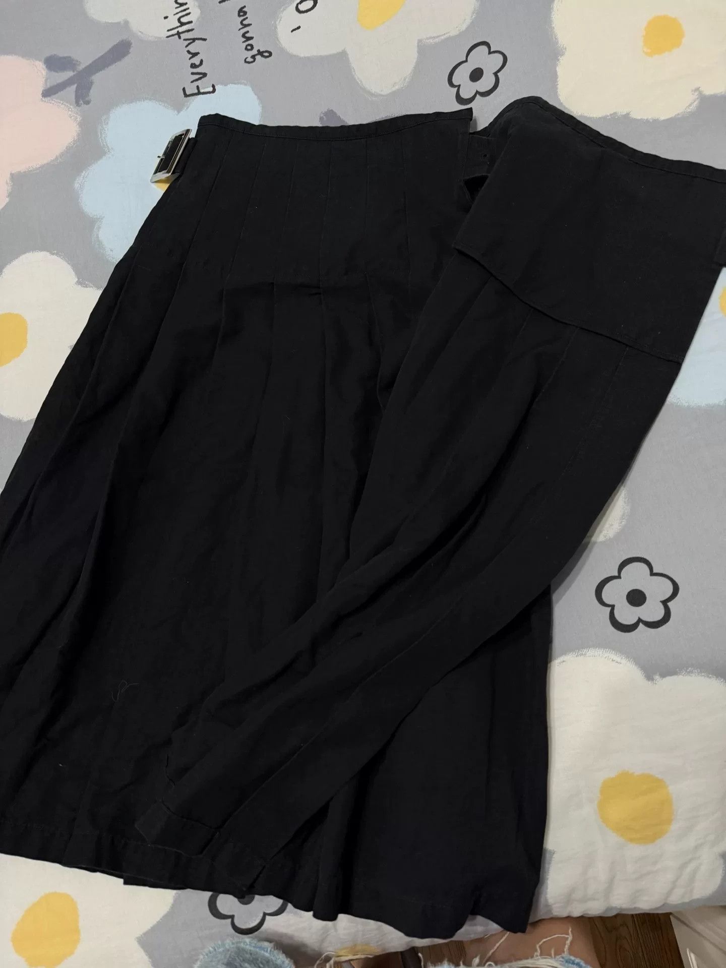 Yohji Yamamoto Yohji Yamamoto Pleated Black Skirt Size 26" / US 2 / IT 38 - 3 Thumbnail