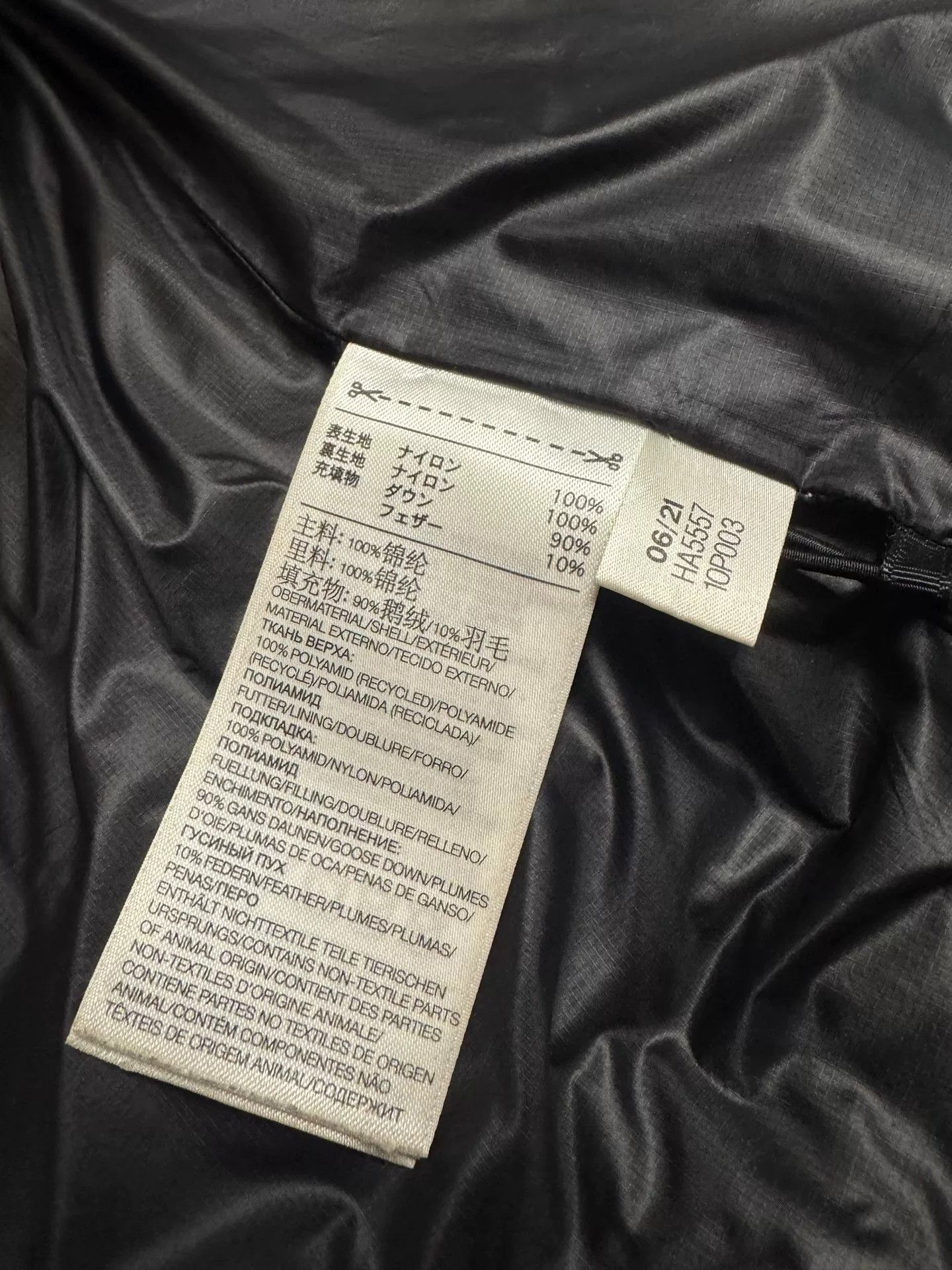 Y-3 Y-3 Yohji Yamamoto Down Vest FW21 Size US S / EU 44-46 / 1 - 6 Thumbnail