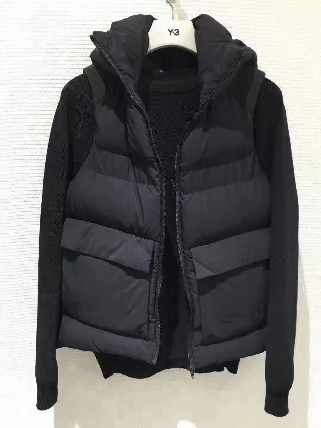 Y-3 Y-3 Yohji Yamamoto Down Vest FW21 Size US S / EU 44-46 / 1 - 7 Thumbnail