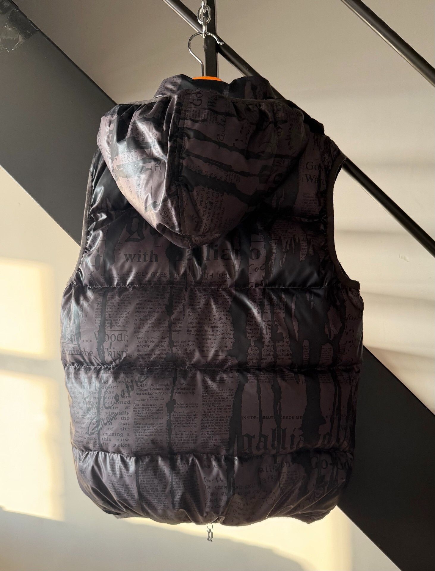 John Galliano John Galliano Newspaper Down Vest Size US S / EU 44-46 / 1 - 3 Thumbnail