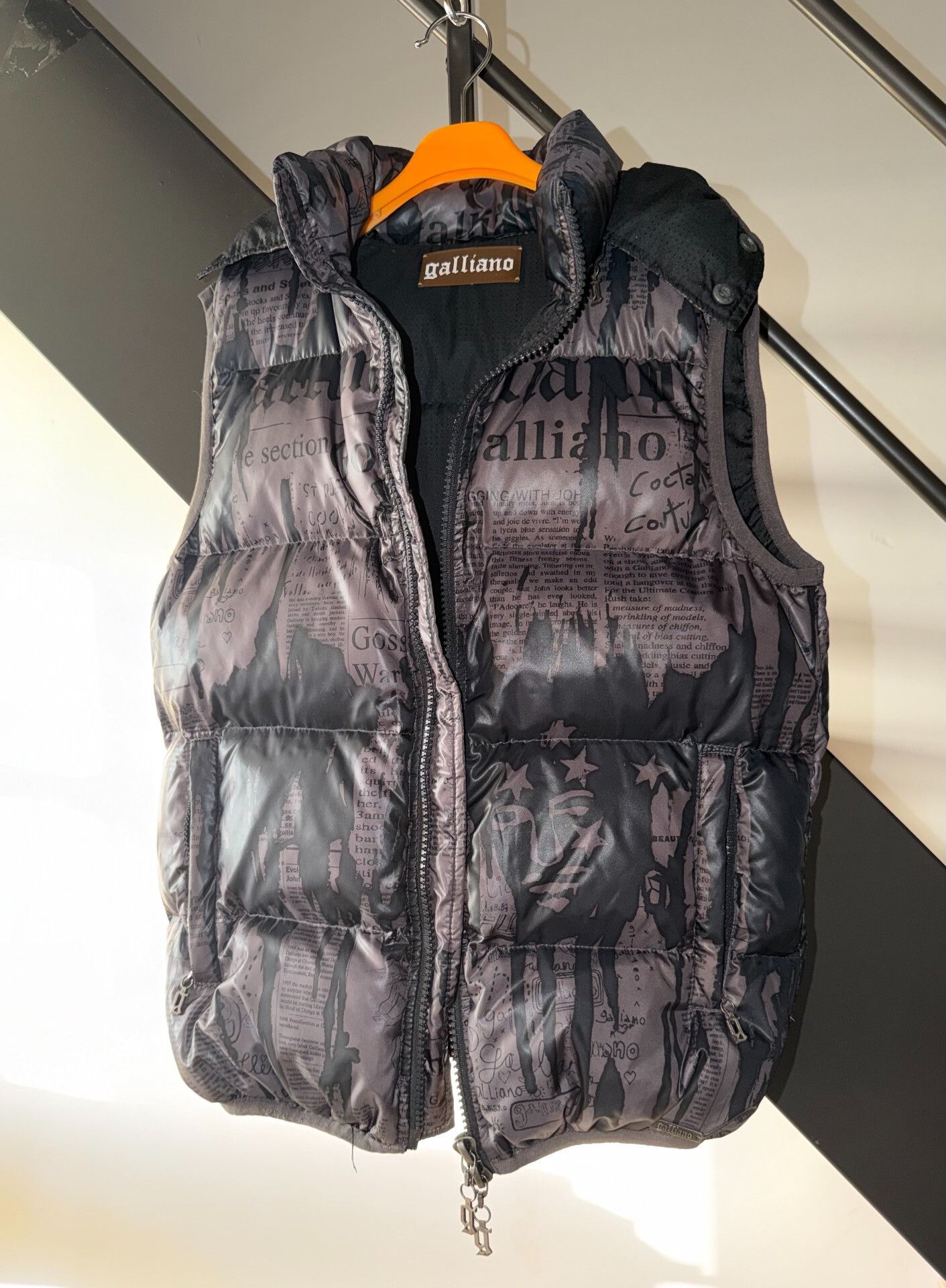 John Galliano John Galliano Newspaper Down Vest Size US S / EU 44-46 / 1 - 6 Thumbnail