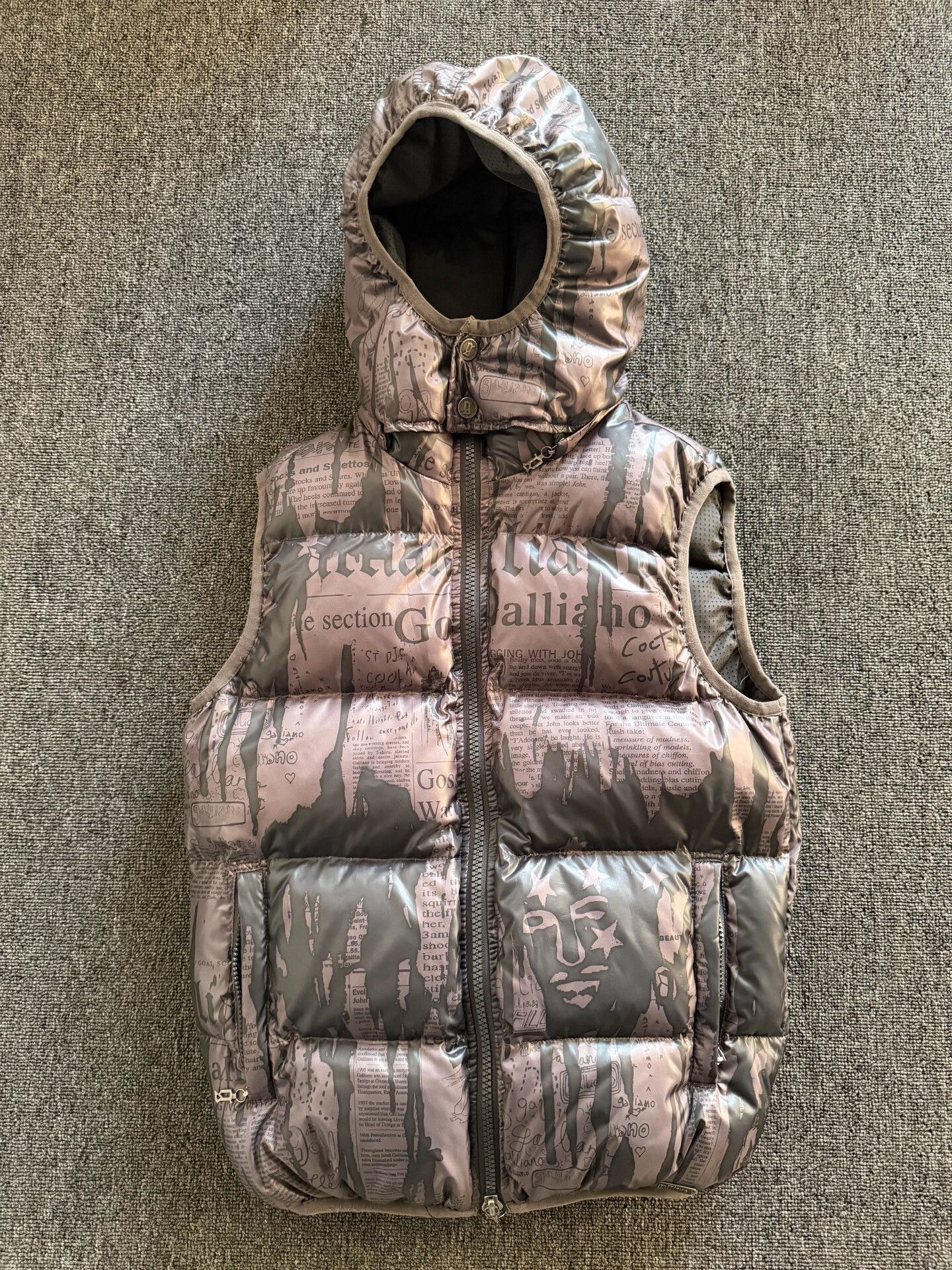 John Galliano John Galliano Newspaper Down Vest Size US S / EU 44-46 / 1 - 2 Thumbnail