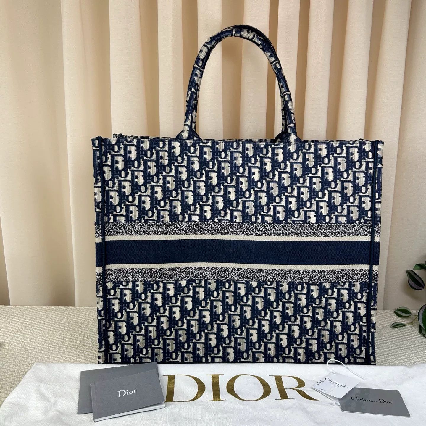 Dior Pre-loved Bag Very good condition Size ONE SIZE - 2 Thumbnail