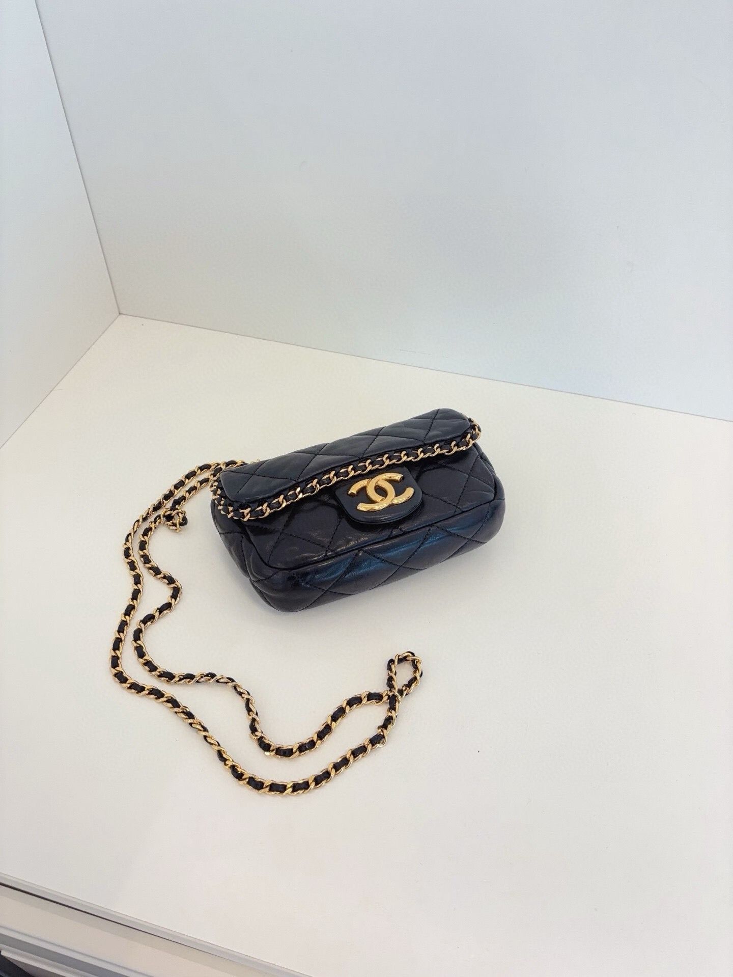 Chanel Pre-loved Bag Very good condition Size ONE SIZE - 6 Thumbnail