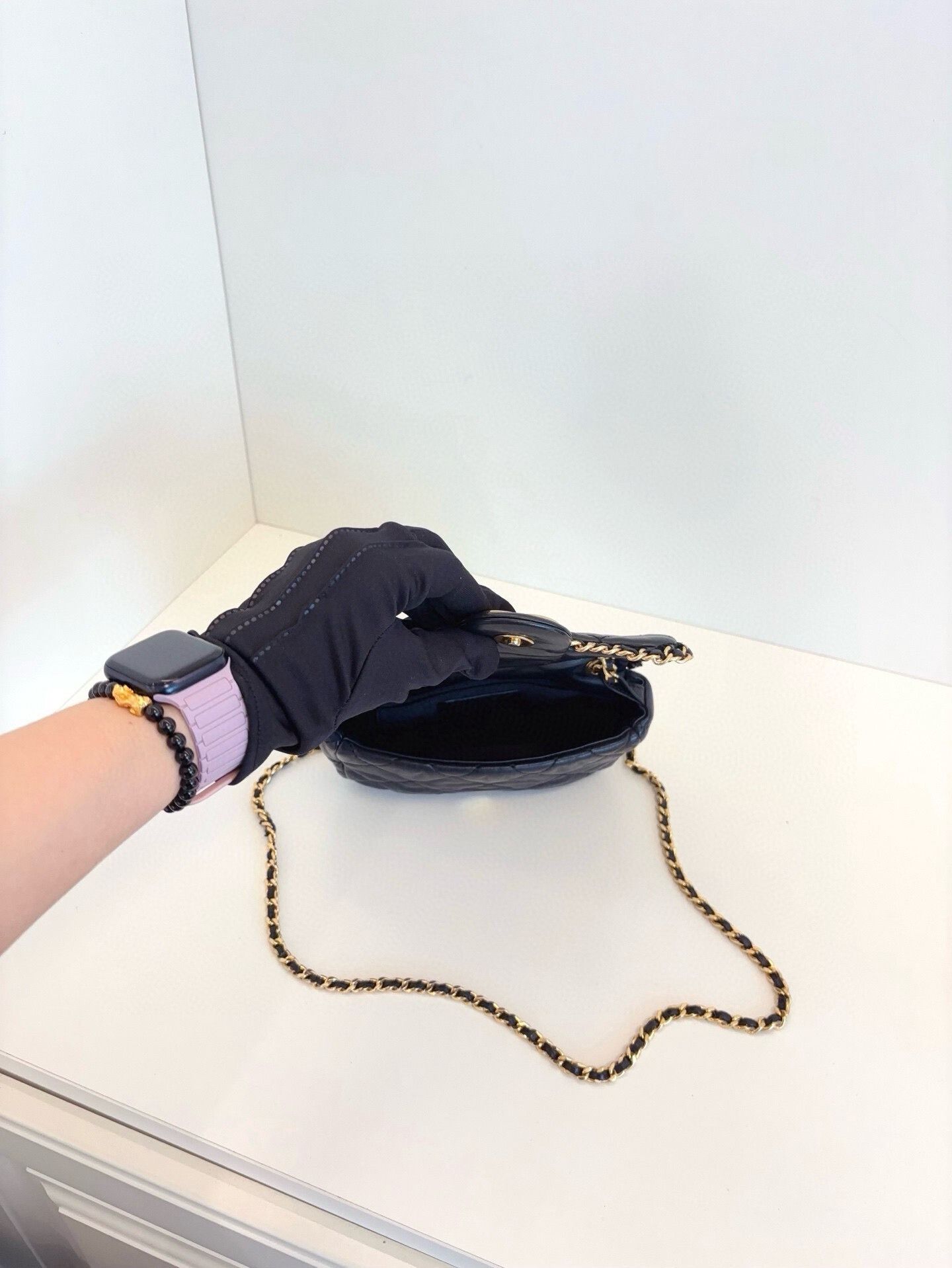 Chanel Pre-loved Bag Very good condition Size ONE SIZE - 8 Thumbnail