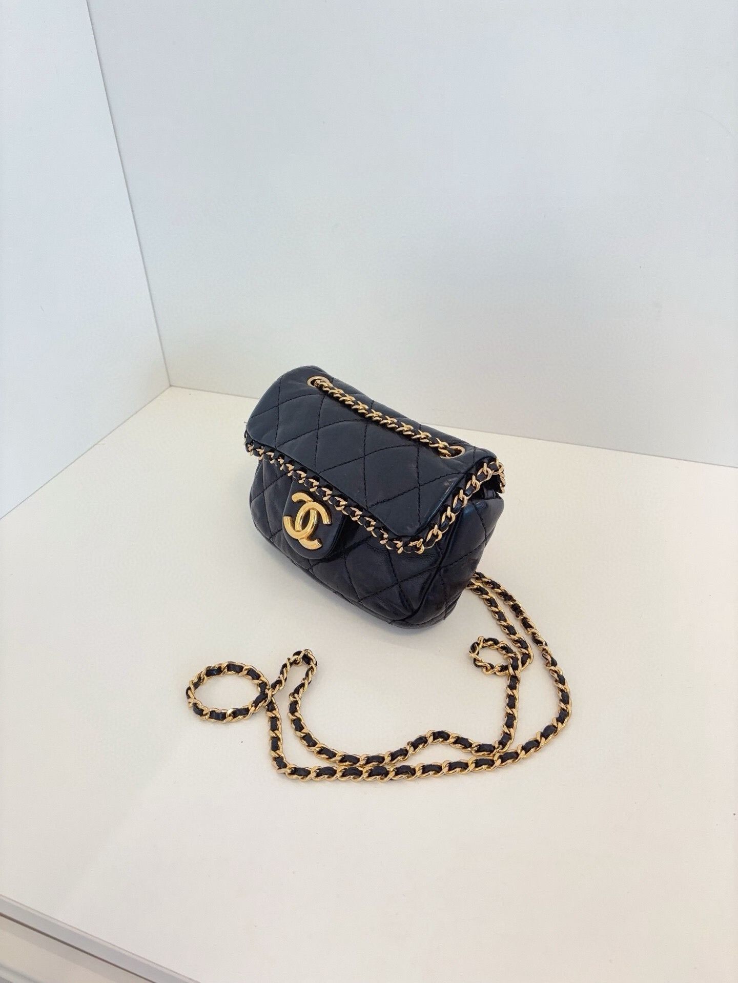 Chanel Pre-loved Bag Very good condition Size ONE SIZE - 3 Thumbnail