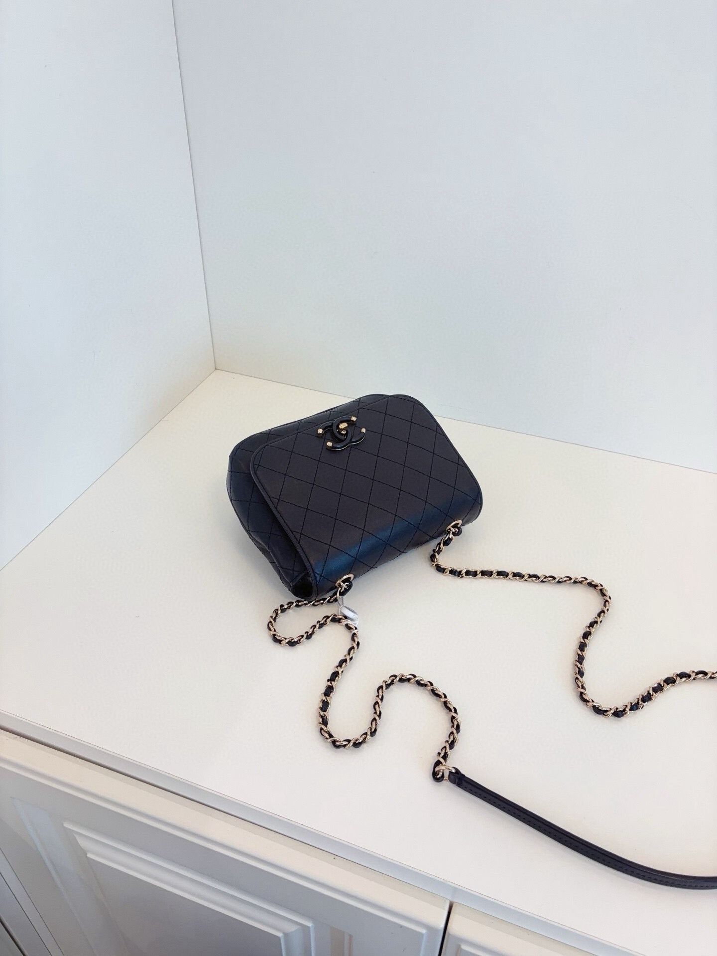 Chanel Pre-loved Bag Very good condition Size ONE SIZE - 5 Thumbnail