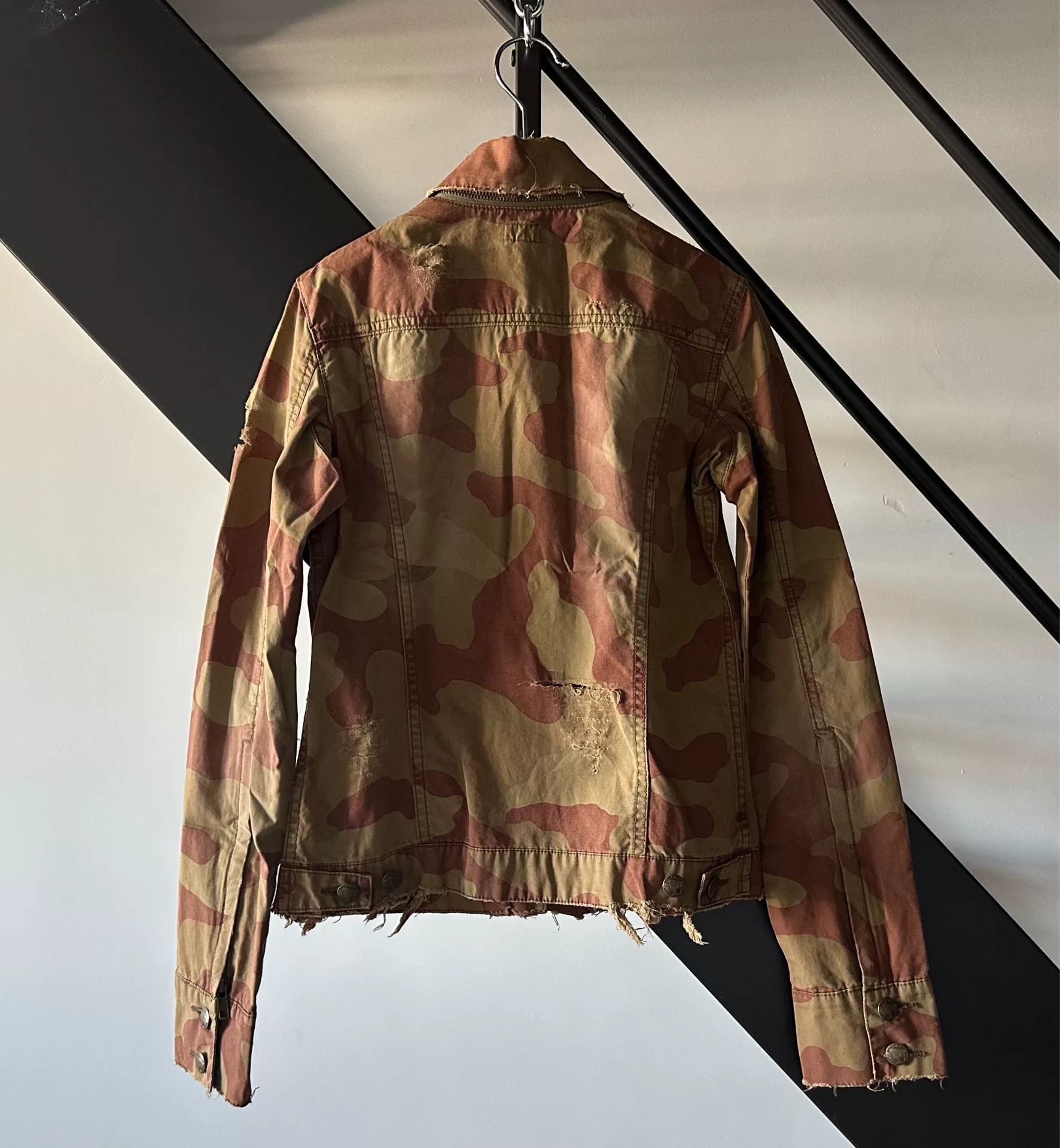 Le Grande Bleu (L.G.B.) LGB Camouflage Damaged Jacket Size US XS / EU 42 / 0 - 3 Thumbnail