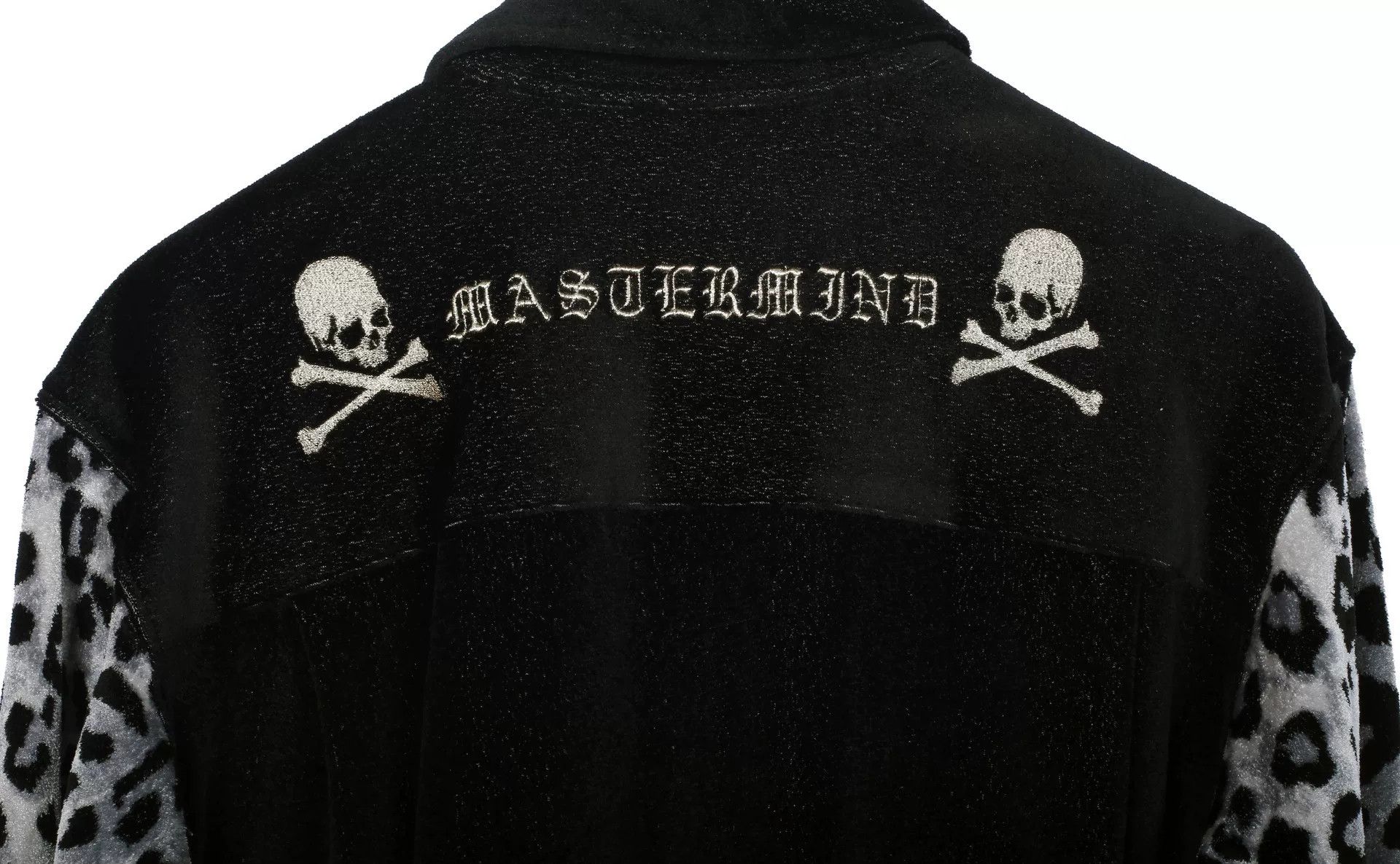 Mastermind Japan mastermind Japan Velvet Skull Embroidered Shirt Size US XXL / EU 58 / 5 - 4 Thumbnail