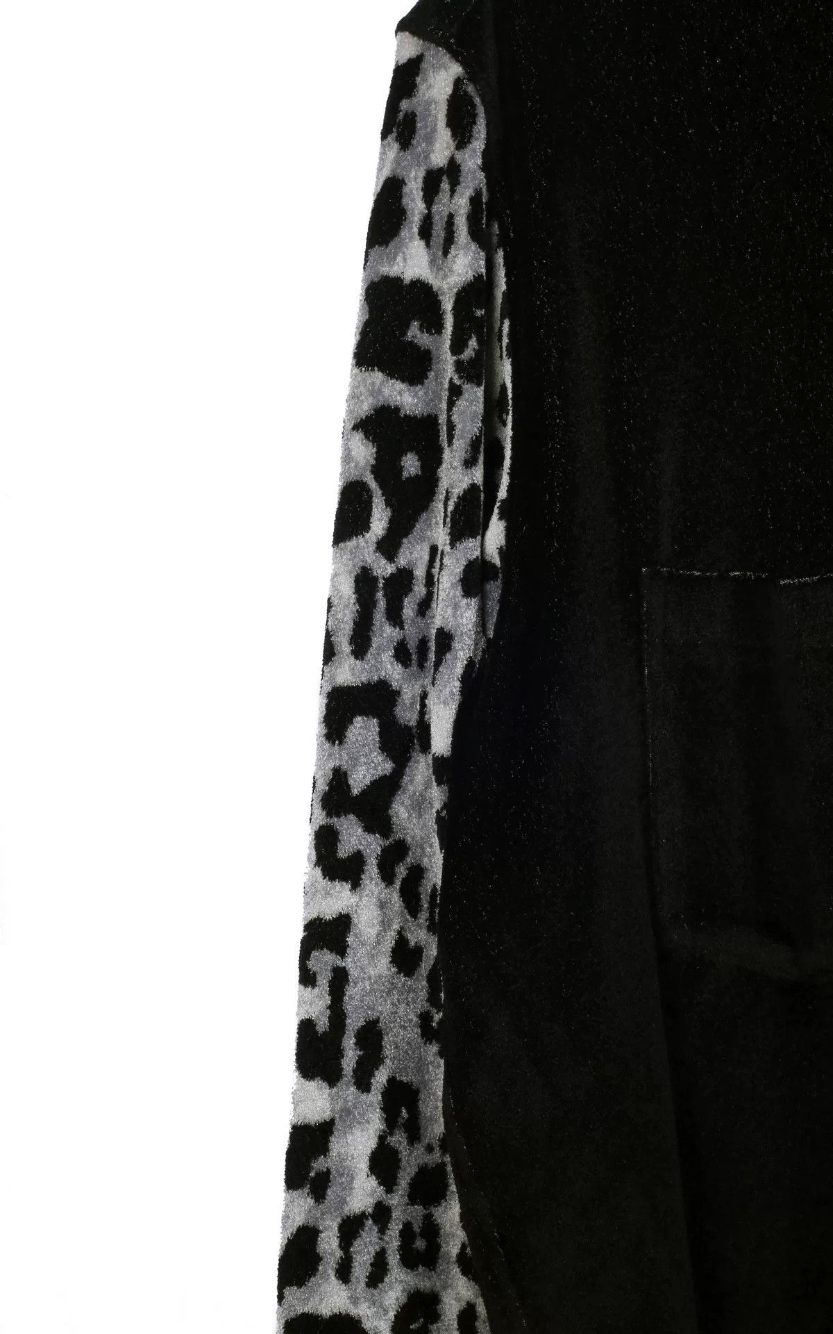 Mastermind Japan mastermind Japan Velvet Skull Embroidered Shirt Size US XXL / EU 58 / 5 - 6 Thumbnail