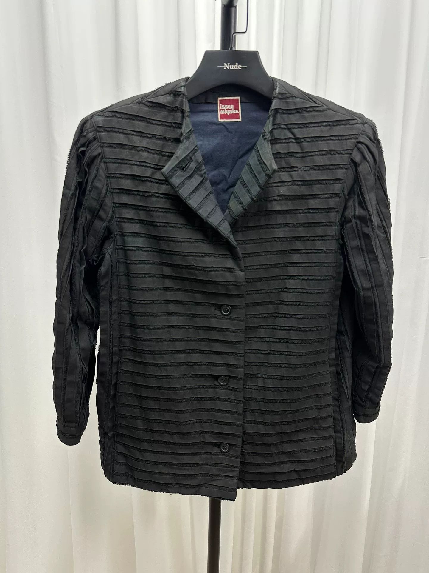 Issey Miyake Issey Miyake 1970s Pleated Black Jacket Size US M / EU 48-50 / 2 - 6 Thumbnail