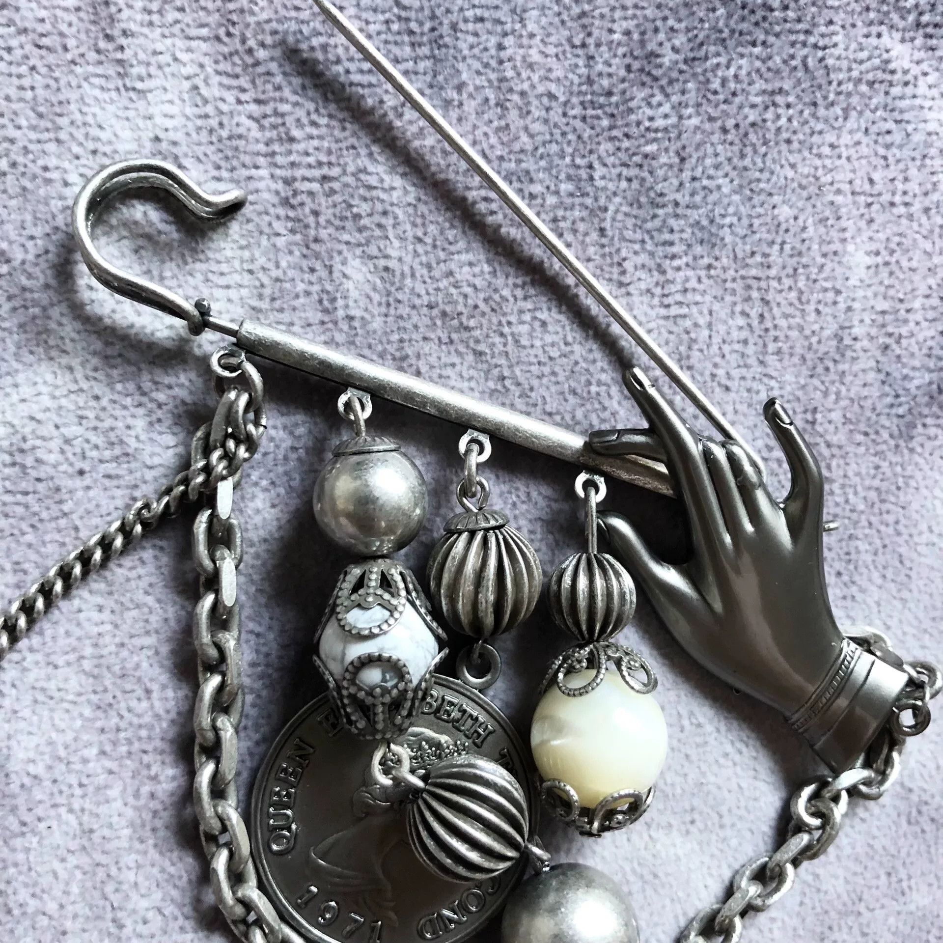 Yohji Yamamoto Yohji Yamamoto SYTE Coin Bead Chain Brooch Size ONE SIZE - 5 Thumbnail