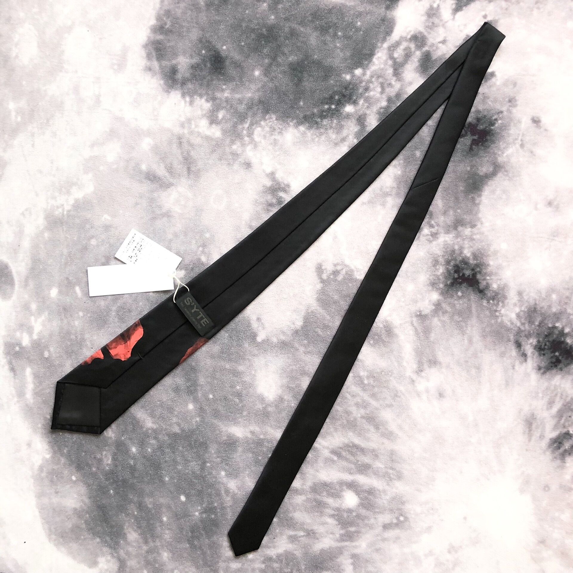 Yohji Yamamoto Yohji Yamamoto SYTE Red Poppy Silk Tie Size ONE SIZE - 6 Thumbnail