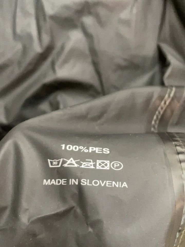 Vetements VETEMENTS Black Oversize Raincoat Size US M / EU 48-50 / 2 - 5 Thumbnail