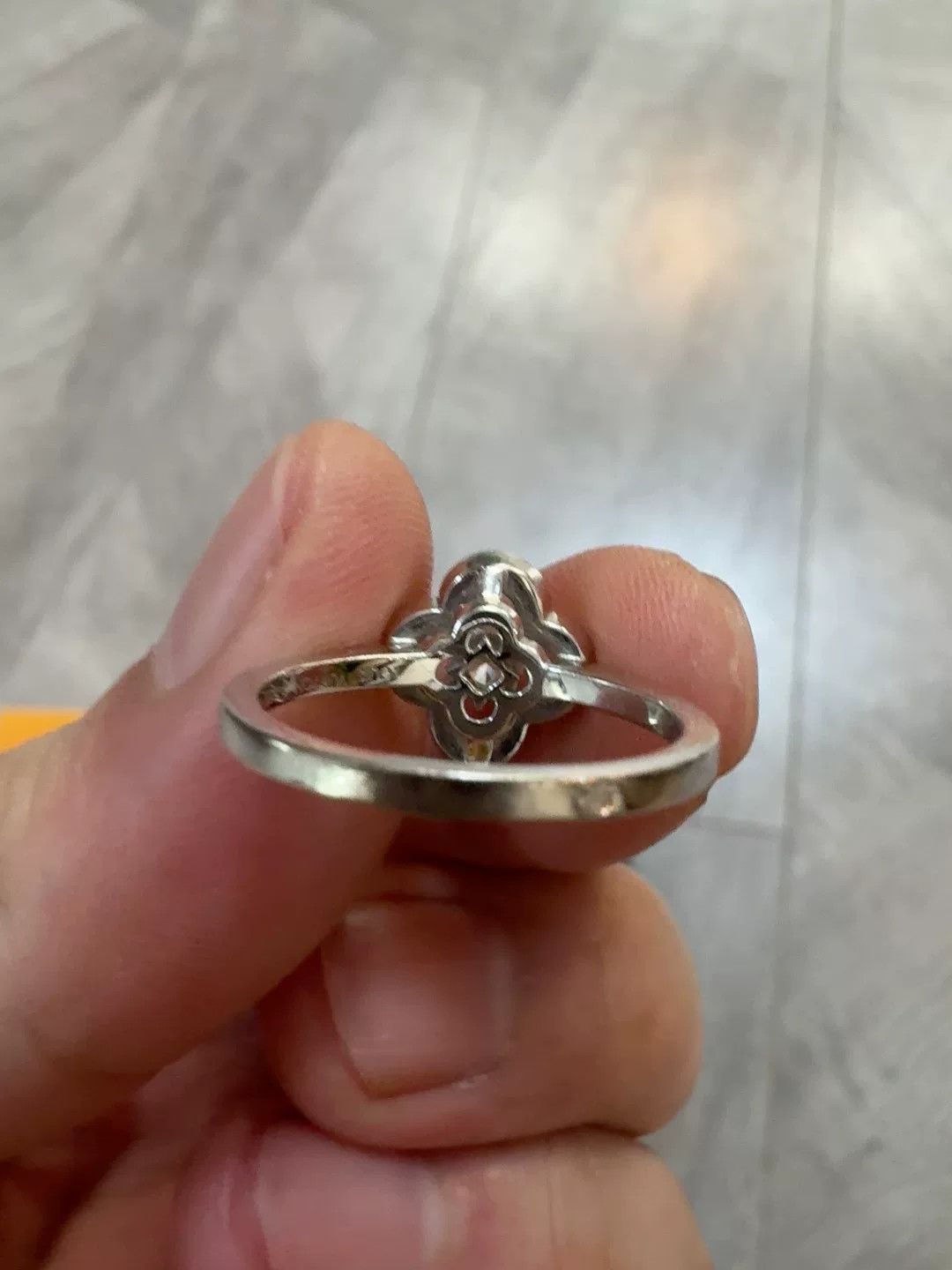 Louis Vuitton Louis Vuitton Clover Flower Diamond Ring Size ONE SIZE - 4 Thumbnail