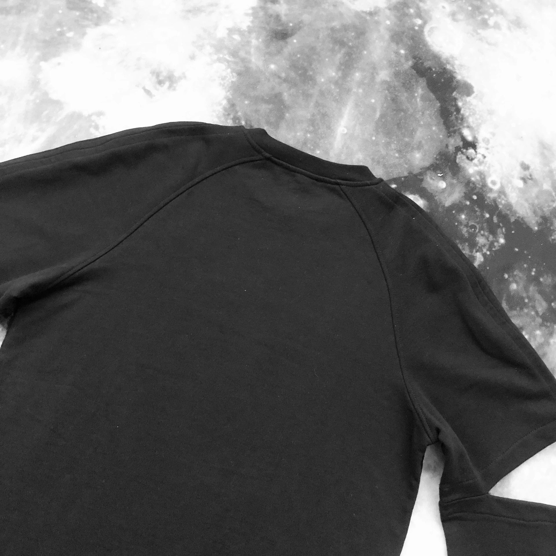 Tom Rebl TOM REBL Men's Deconstructed Cut-Sleeve Sweatshirt Size US XL / EU 56 / 4 - 7 Thumbnail