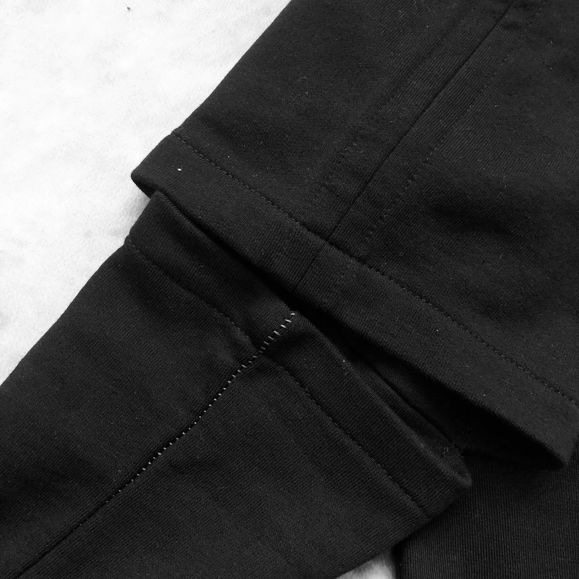 Tom Rebl TOM REBL Men's Deconstructed Cut-Sleeve Sweatshirt Size US XL / EU 56 / 4 - 5 Thumbnail