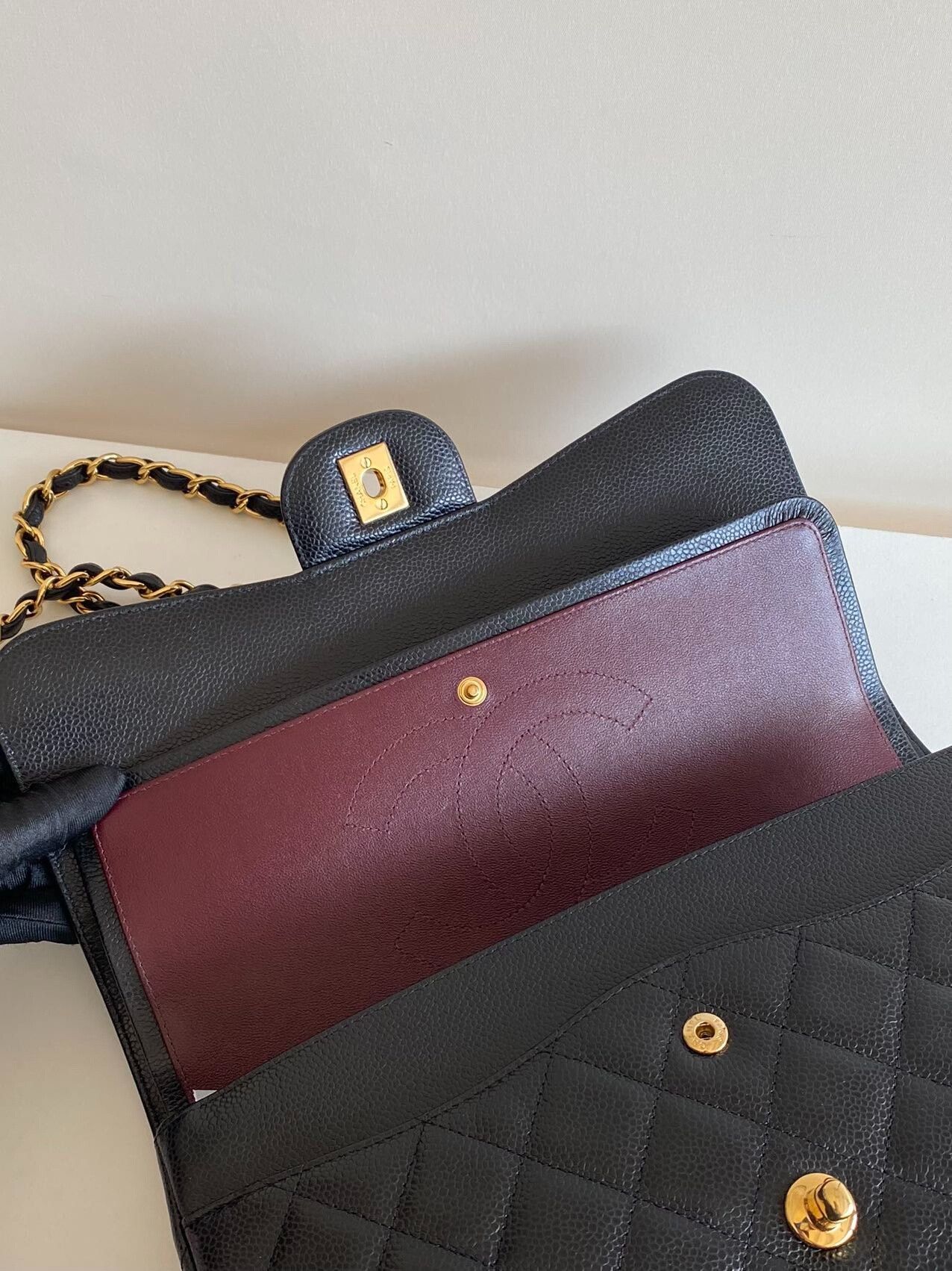 Chanel Pre-loved Bag Very good condition Size ONE SIZE - 8 Thumbnail