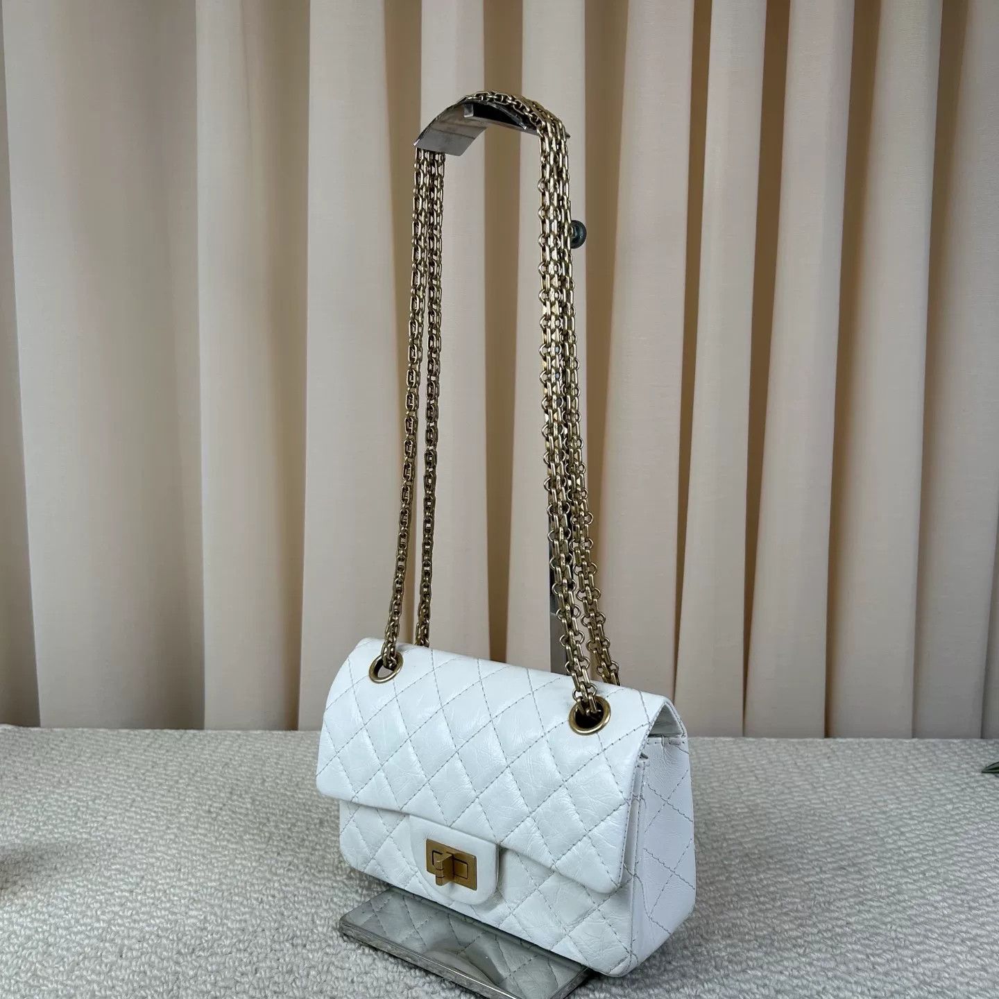 Chanel Pre-loved Bag Very good condition Size ONE SIZE - 4 Thumbnail