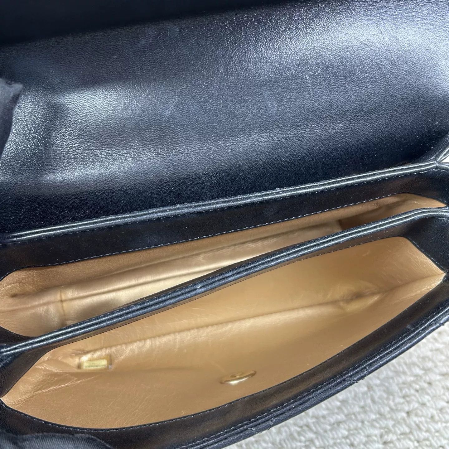 Chanel Pre-loved Bag Very good condition Size ONE SIZE - 4 Thumbnail