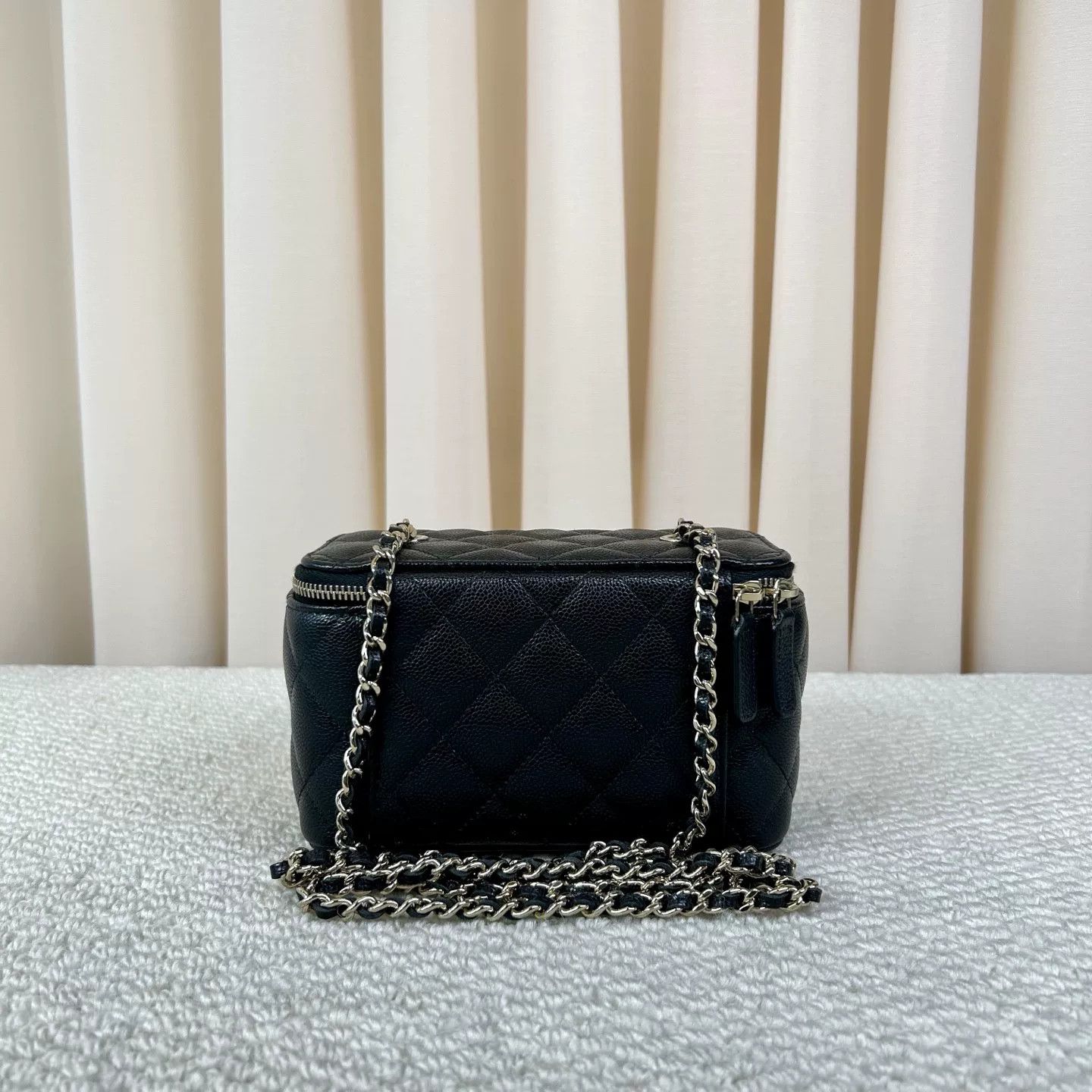 Chanel Pre-loved Bag Very good condition Size ONE SIZE - 2 Thumbnail