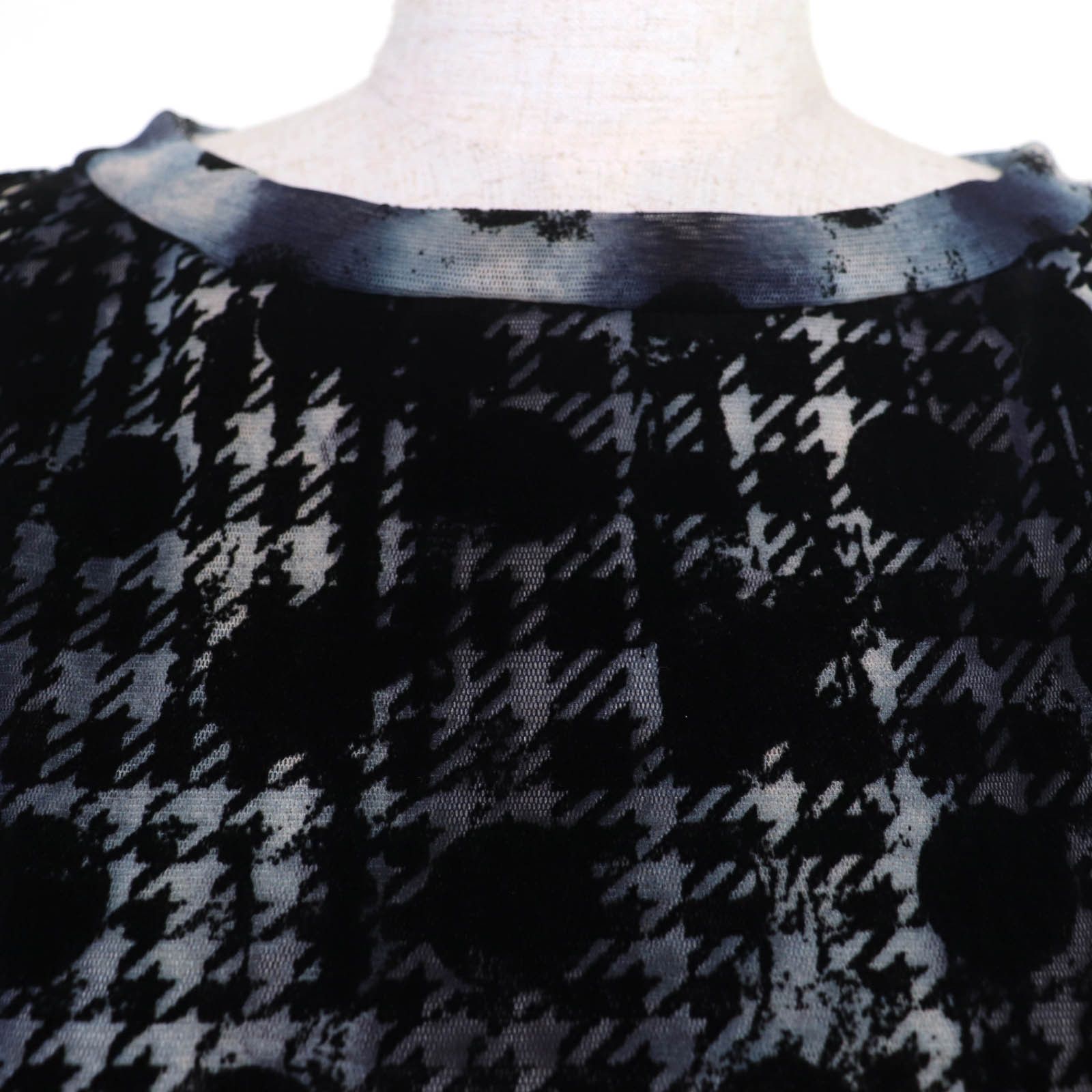 Other Other Y's Flocked Print Polyester Rayon T-shirt Textile T-Shirts DUTY FREE for USA Size ONE SIZE - 4 Thumbnail