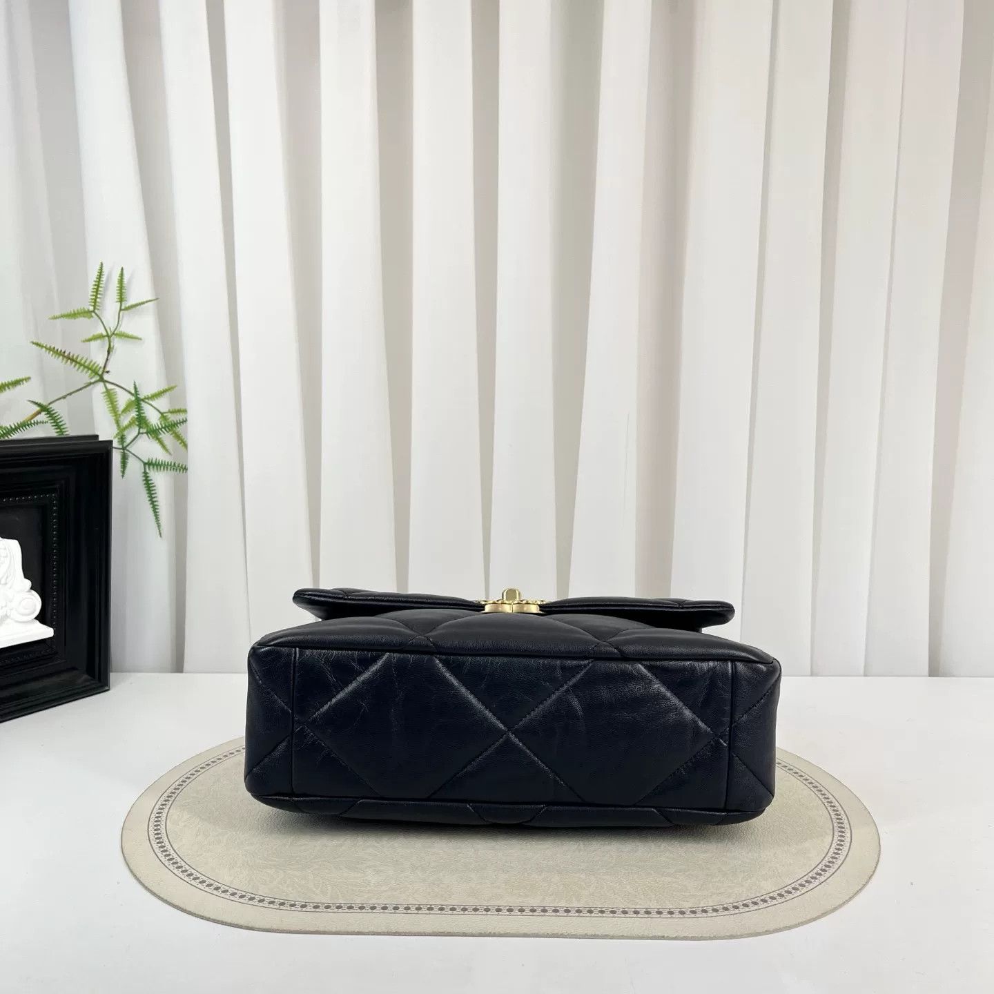 Chanel Pre-loved Bag Very good condition Size ONE SIZE - 3 Thumbnail