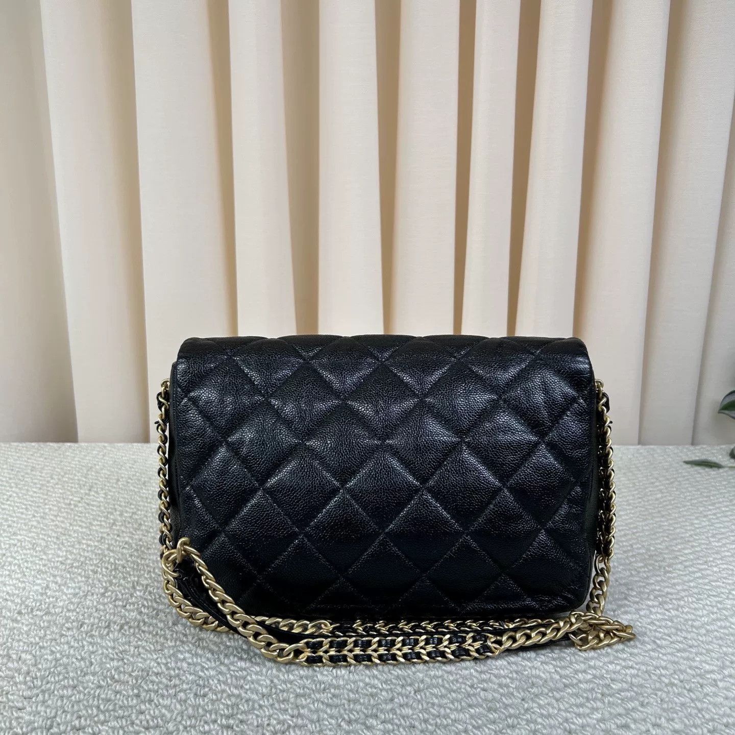 Chanel Pre-loved Bag Very good condition Size ONE SIZE - 2 Thumbnail