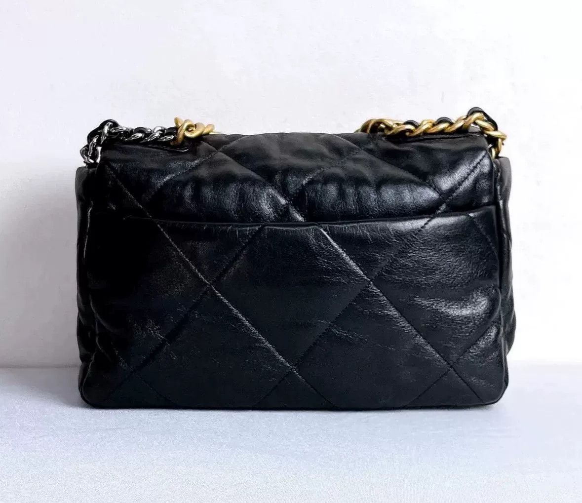 Chanel Chanel 19 Bag Black Lambskin Crossbody Size ONE SIZE - 4 Thumbnail