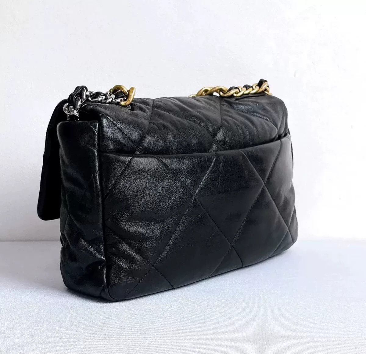 Chanel Chanel 19 Bag Black Lambskin Crossbody Size ONE SIZE - 6 Thumbnail