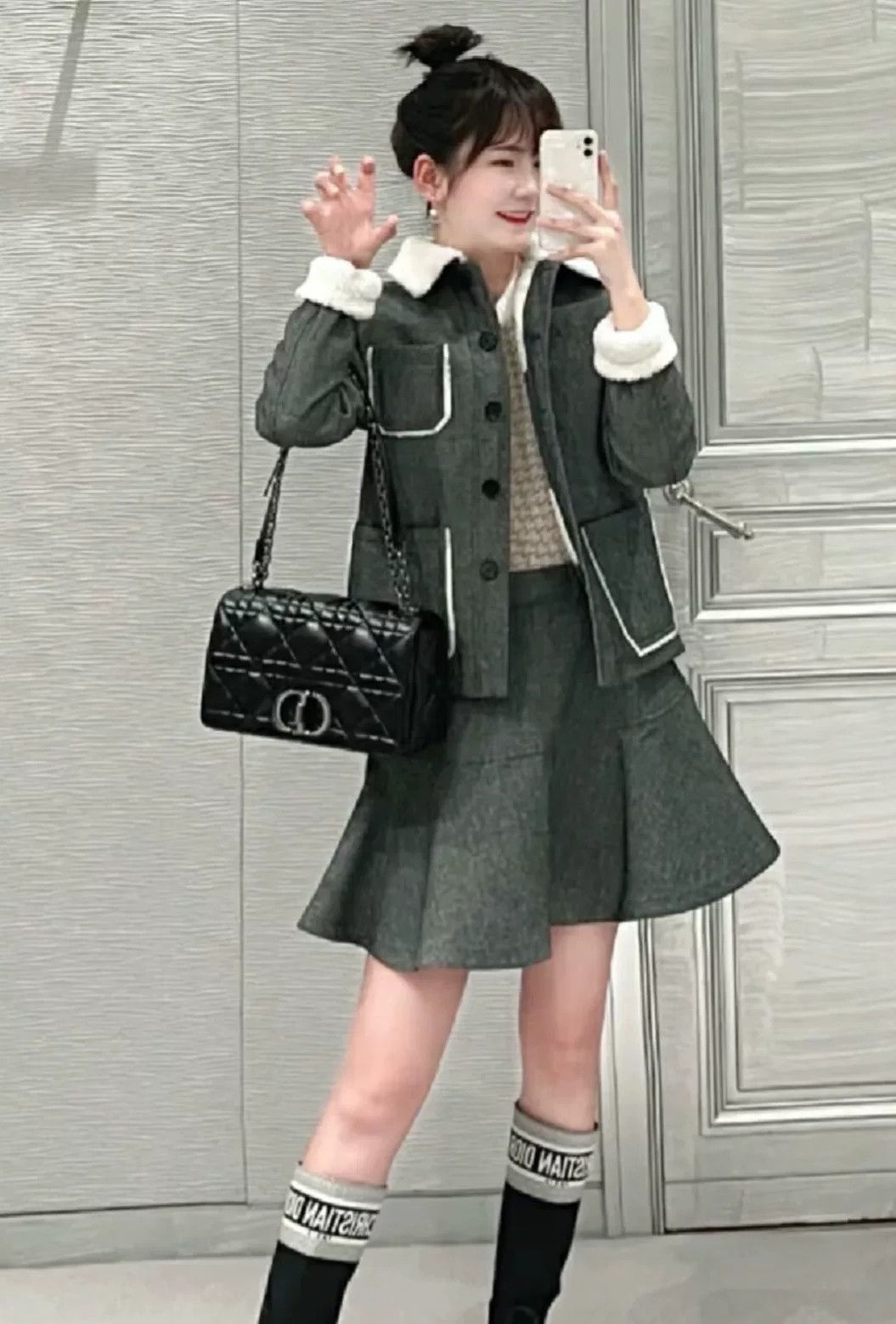 Dior Dior Gray Lamb Wool Three-Pocket Coat Size M / US 6-8 / IT 42-44 - 2 Thumbnail
