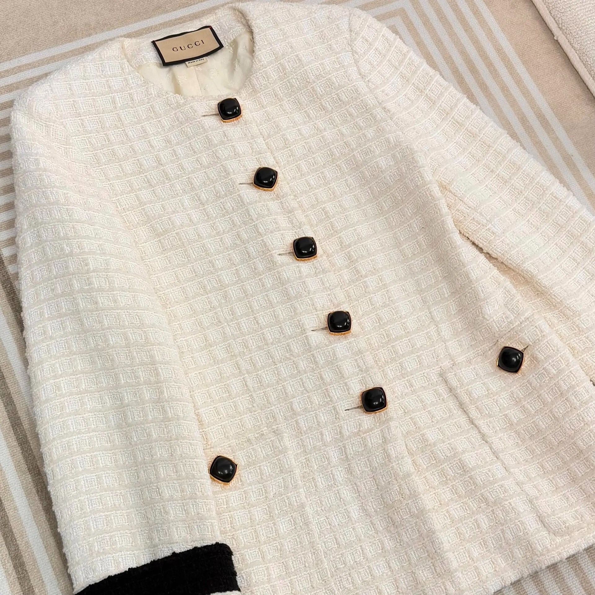 Gucci Gucci Beige Tweed Chanel-style Jacket Size XS / US 0-2 / IT 36-38 - 6 Thumbnail