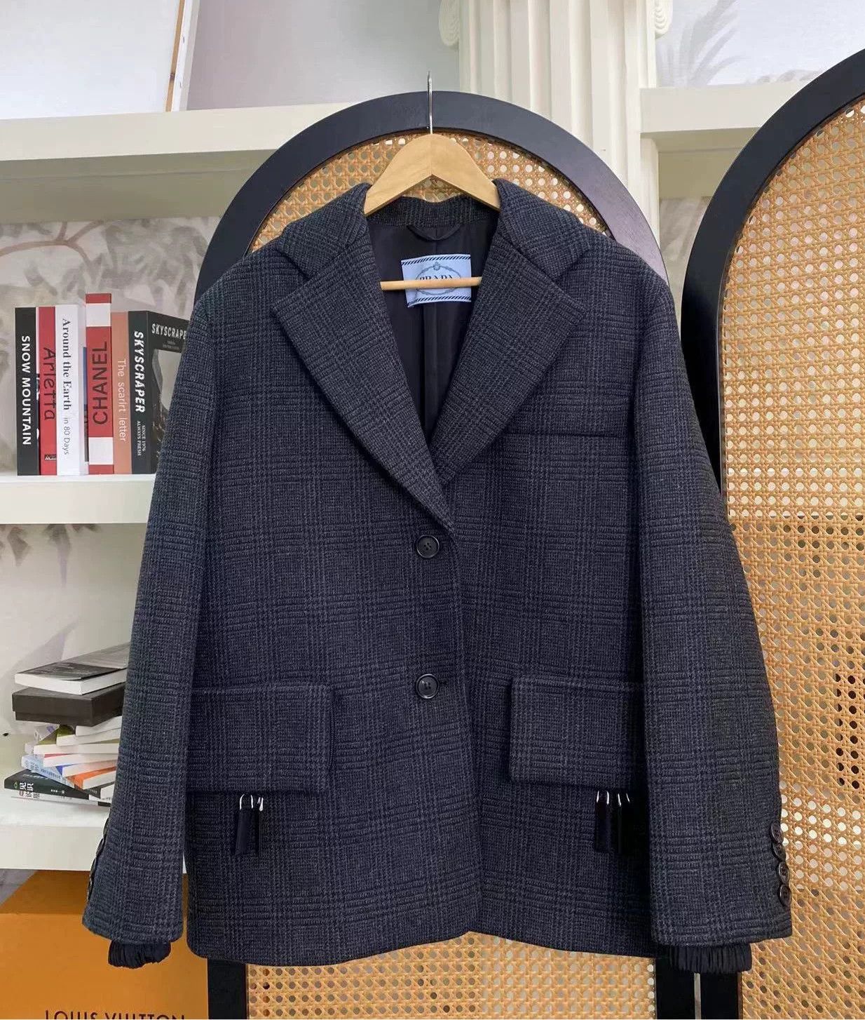 Prada Prada Gray Plaid Wool Blazer Size S / US 4 / IT 40 - 2 Thumbnail