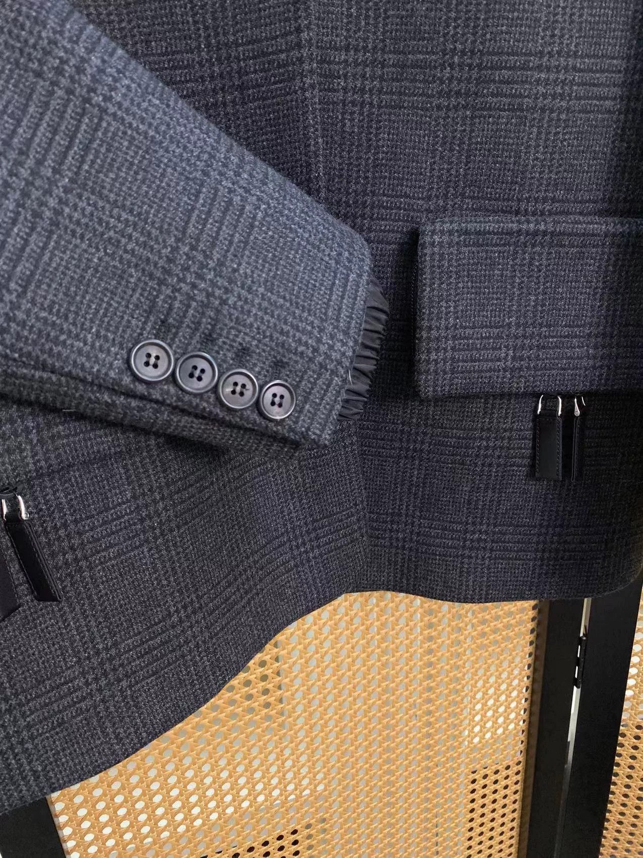 Prada Prada Gray Plaid Wool Blazer Size S / US 4 / IT 40 - 7 Thumbnail