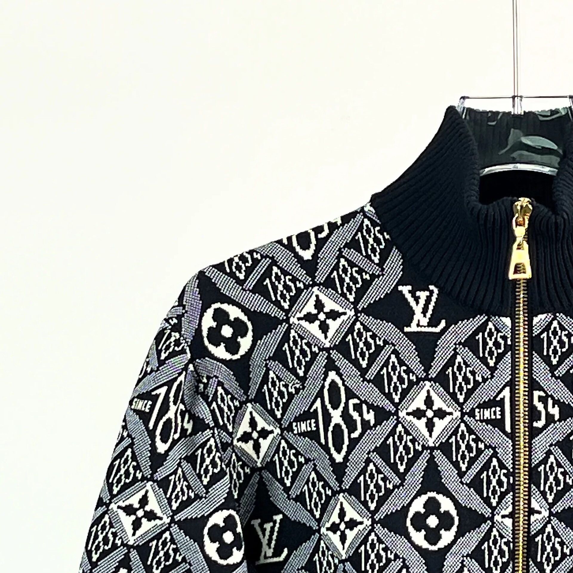Louis Vuitton LV 1854 Monogram Zip Jacket Size XS / US 0-2 / IT 36-38 - 4 Thumbnail