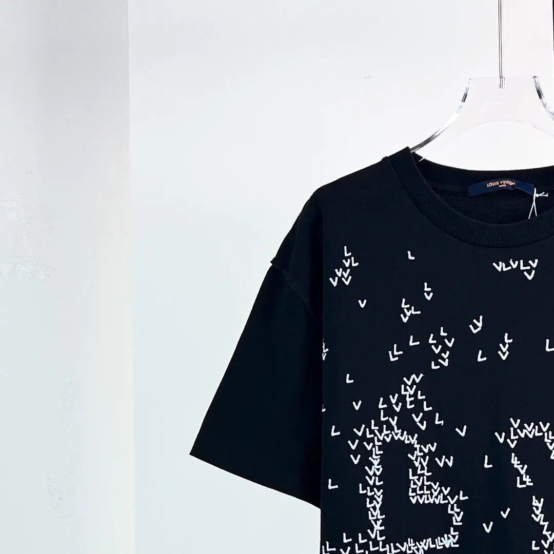 Louis Vuitton Louis Vuitton Black Embroidered T-Shirt Size US M / EU 48-50 / 2 - 3 Thumbnail