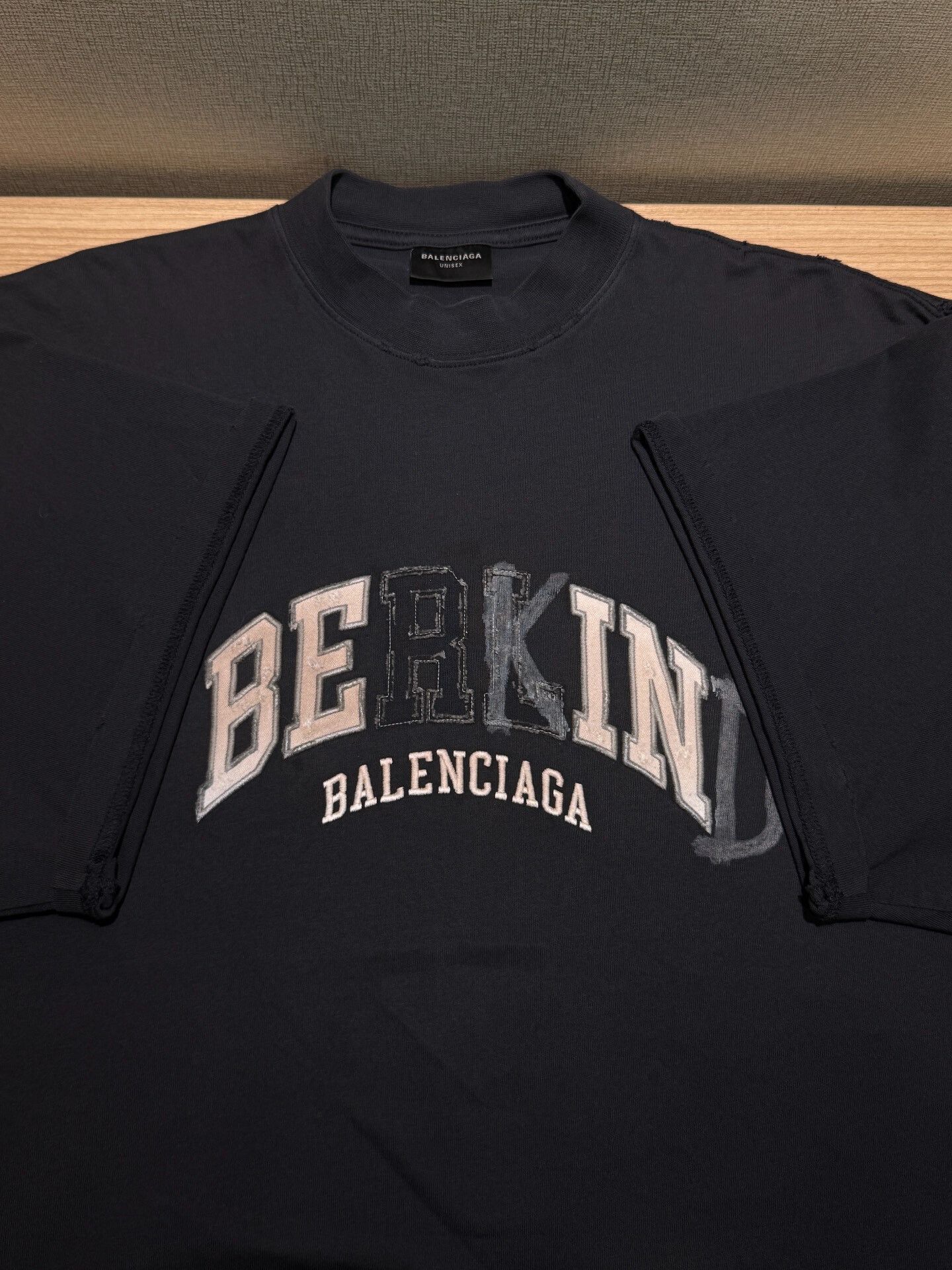 Balenciaga Balenciaga SS23 Bekind Berlin Print T-Shirt Size US S / EU 44-46 / 1 - 5 Thumbnail