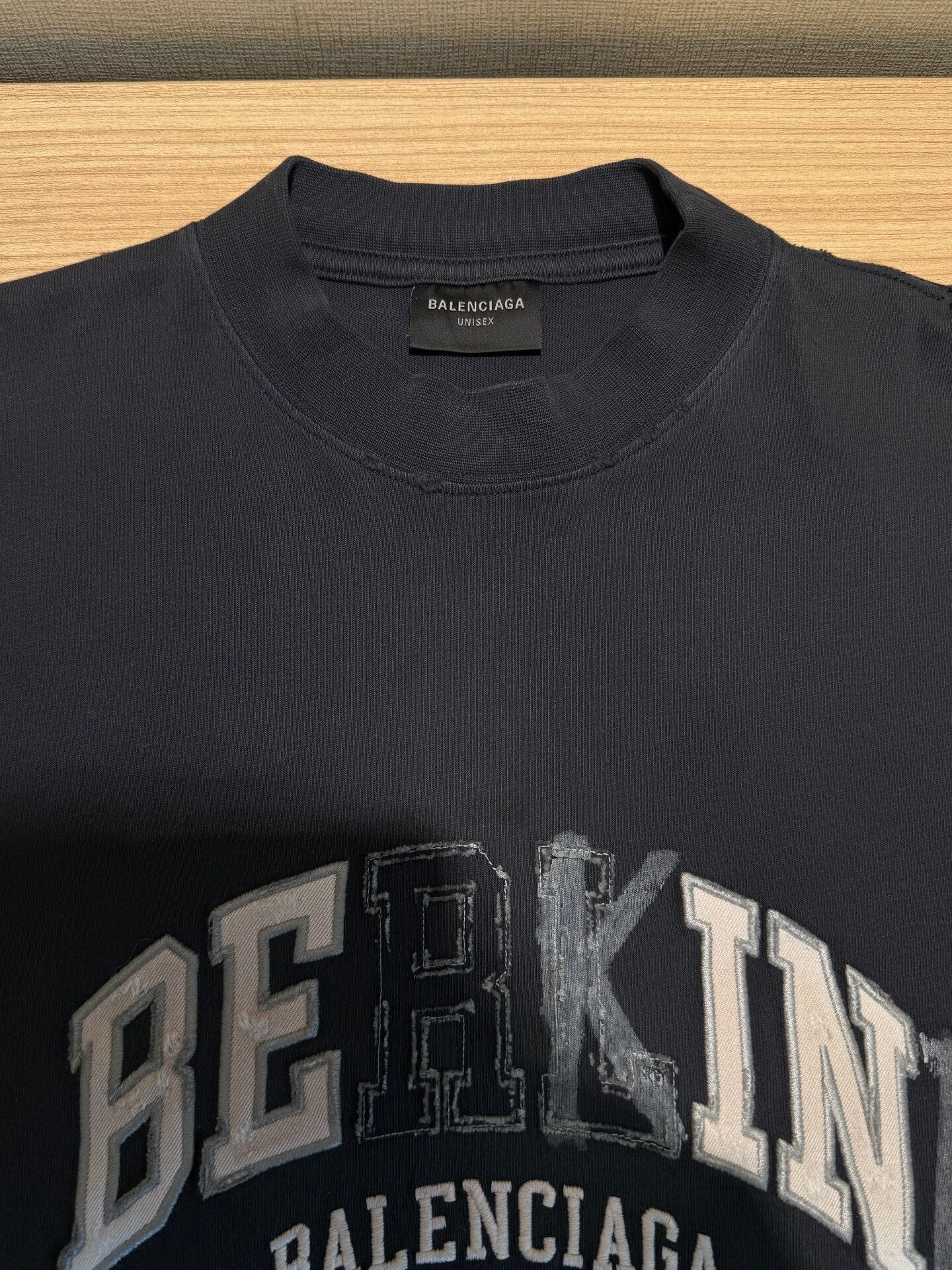 Balenciaga Balenciaga SS23 Bekind Berlin Print T-Shirt Size US S / EU 44-46 / 1 - 3 Thumbnail