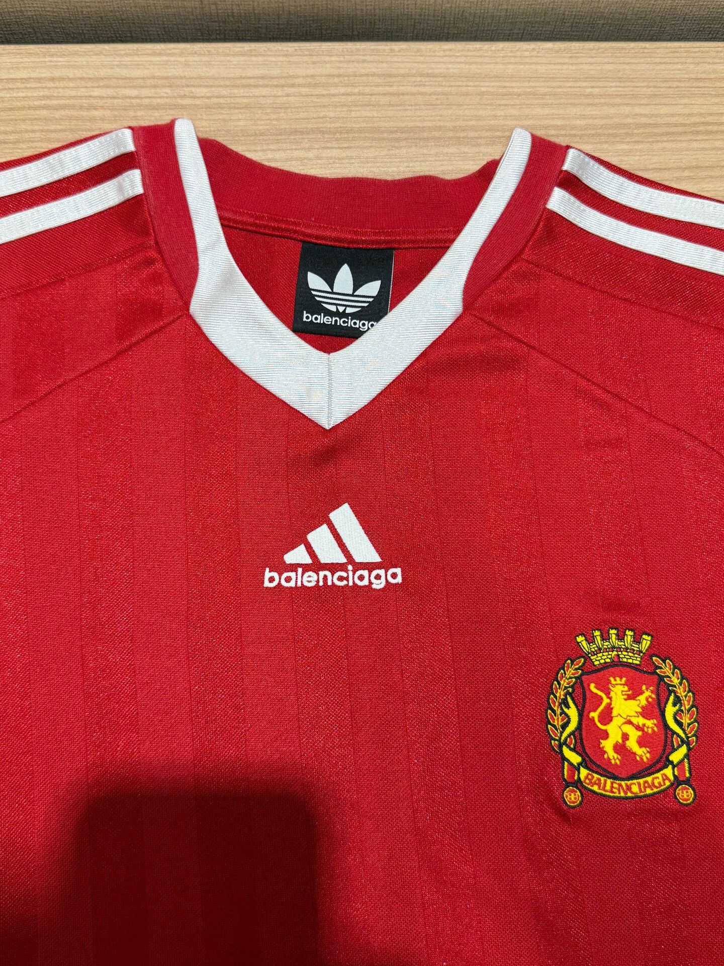 Balenciaga Balenciaga x Adidas Jersey Short-Sleeve T-Shirt Size US L / EU 52-54 / 3 - 9 Thumbnail
