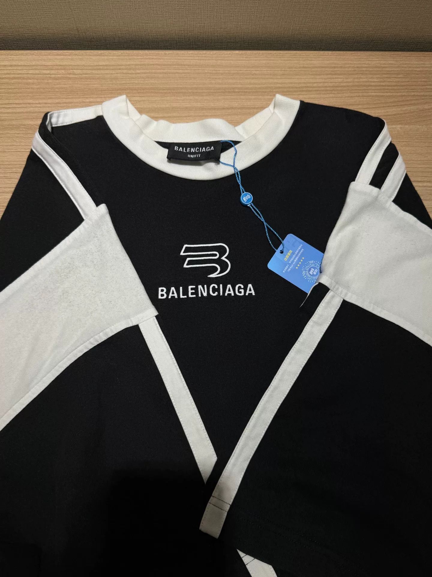 Balenciaga Balenciaga FW22 Embroidered Logo T-shirt Size US M / EU 48-50 / 2 - 4 Thumbnail