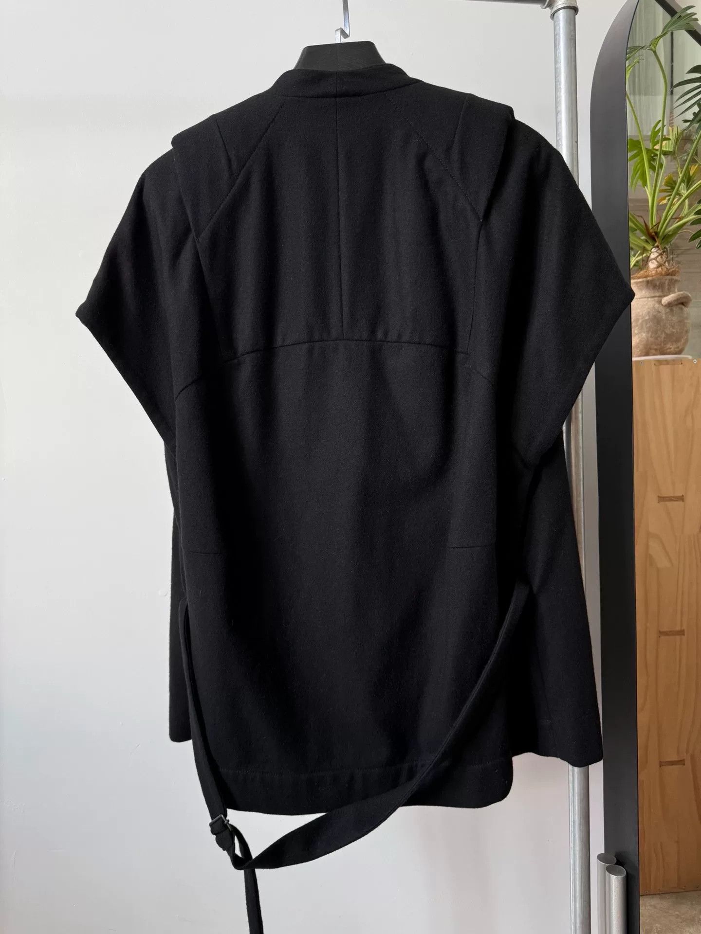 Ann Demeulemeester Ann Demeulemeester Wool Sleeveless Coat Size S / US 4 / IT 40 - 2 Thumbnail