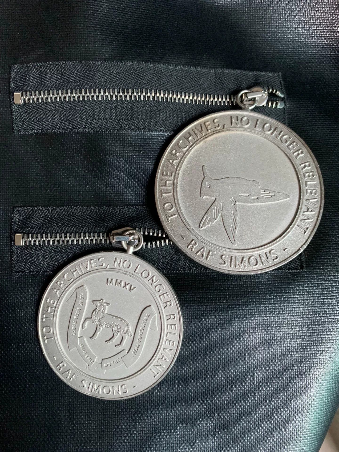 Raf Simons RAF SIMONS Silver Medal Trench Coat Size US S / EU 44-46 / 1 - 3 Thumbnail