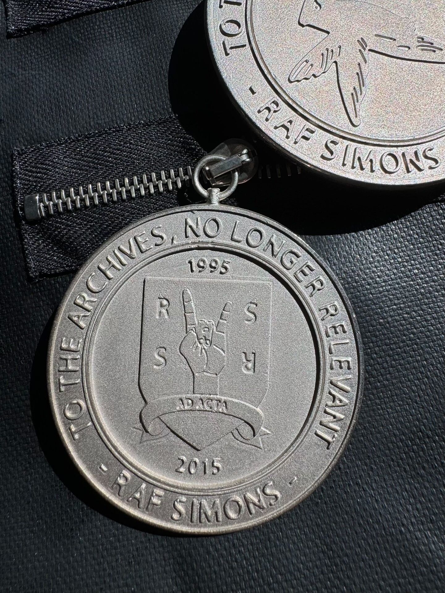 Raf Simons RAF SIMONS Silver Medal Trench Coat Size US S / EU 44-46 / 1 - 4 Thumbnail