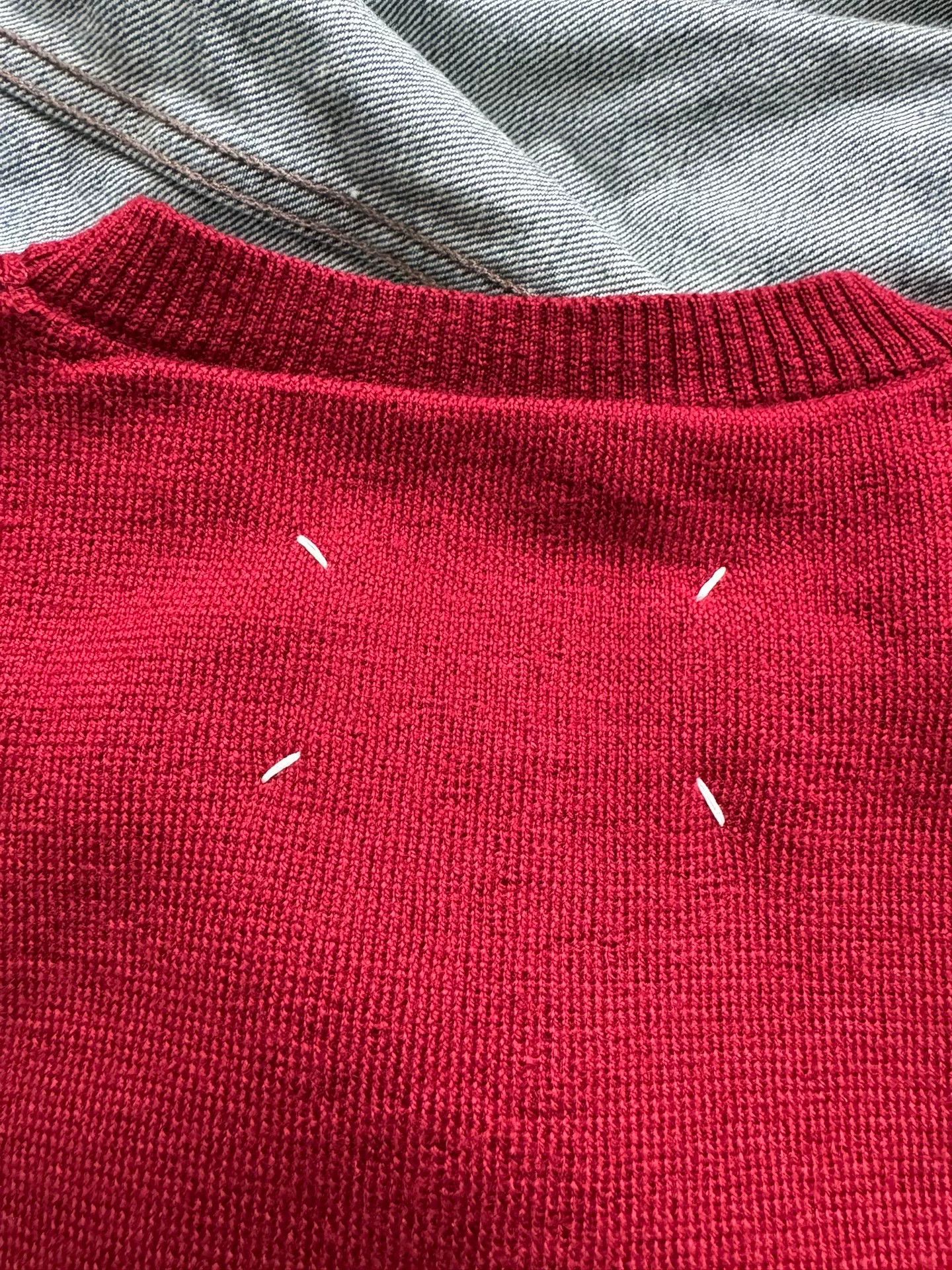 Maison Margiela Maison Margiela Knit Top with Unique Design Size US XS / EU 42 / 0 - 6 Thumbnail