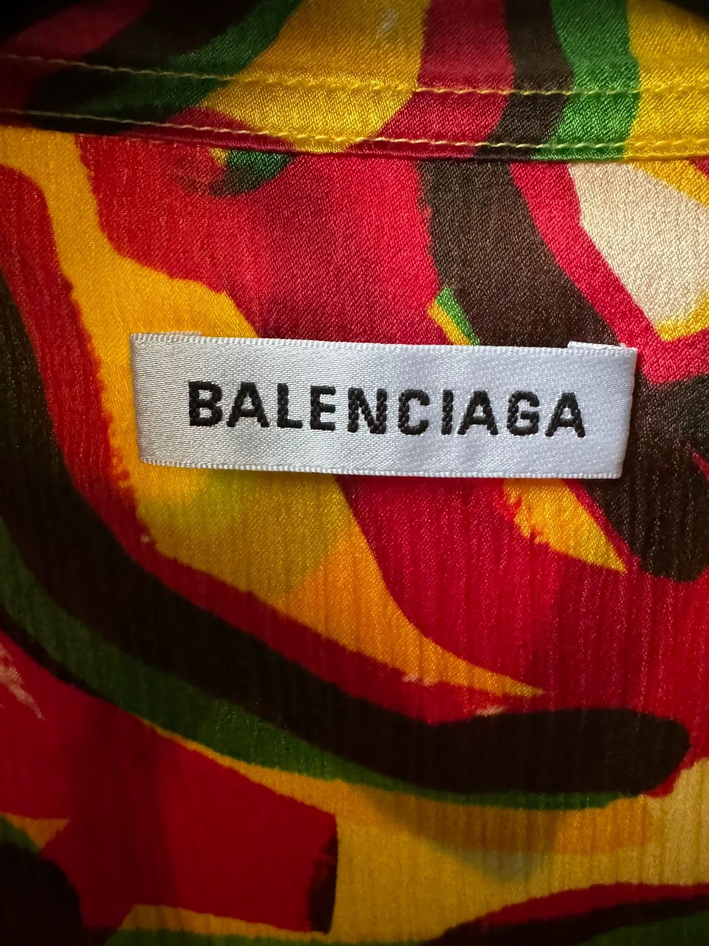 Balenciaga Balenciaga AW18 Silk Shirt with Pleats Size XS / US 0-2 / IT 36-38 - 2 Thumbnail